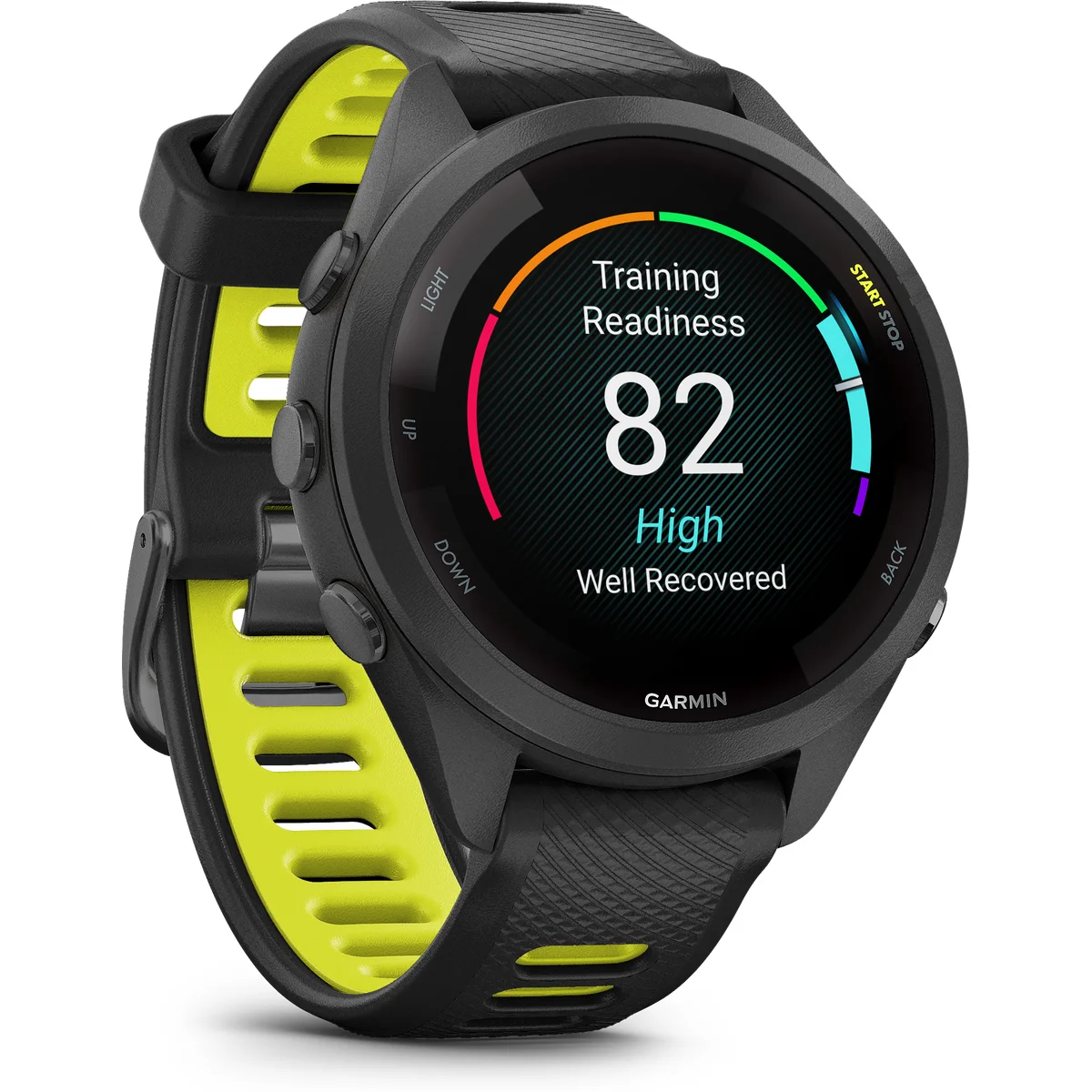Zwarte smartwatch met gele accenten, toont trainingsparaatheid 82.
