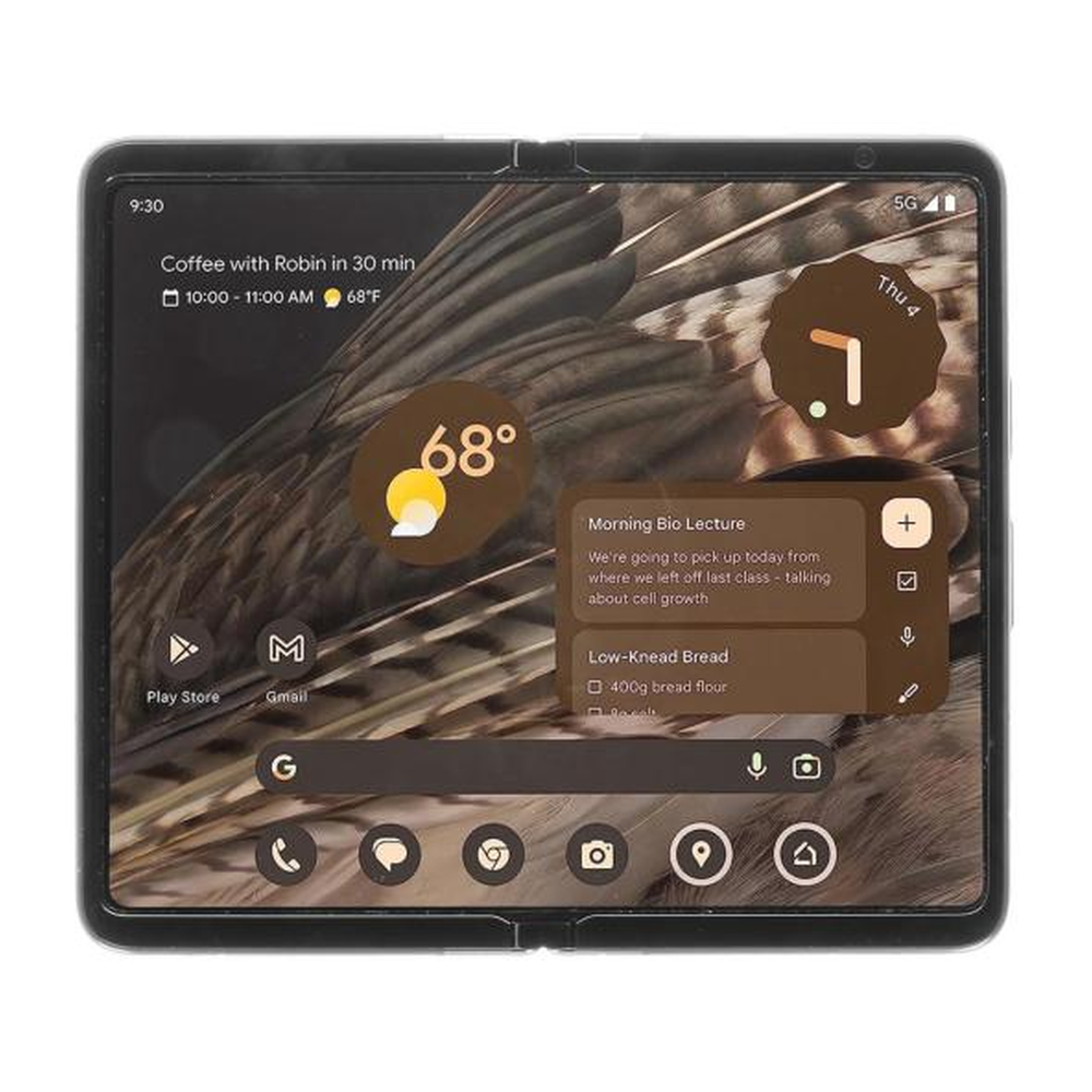 Uno smartphone piegato mostra uno sfondo di uccello con widget per meteo, calendario e note.