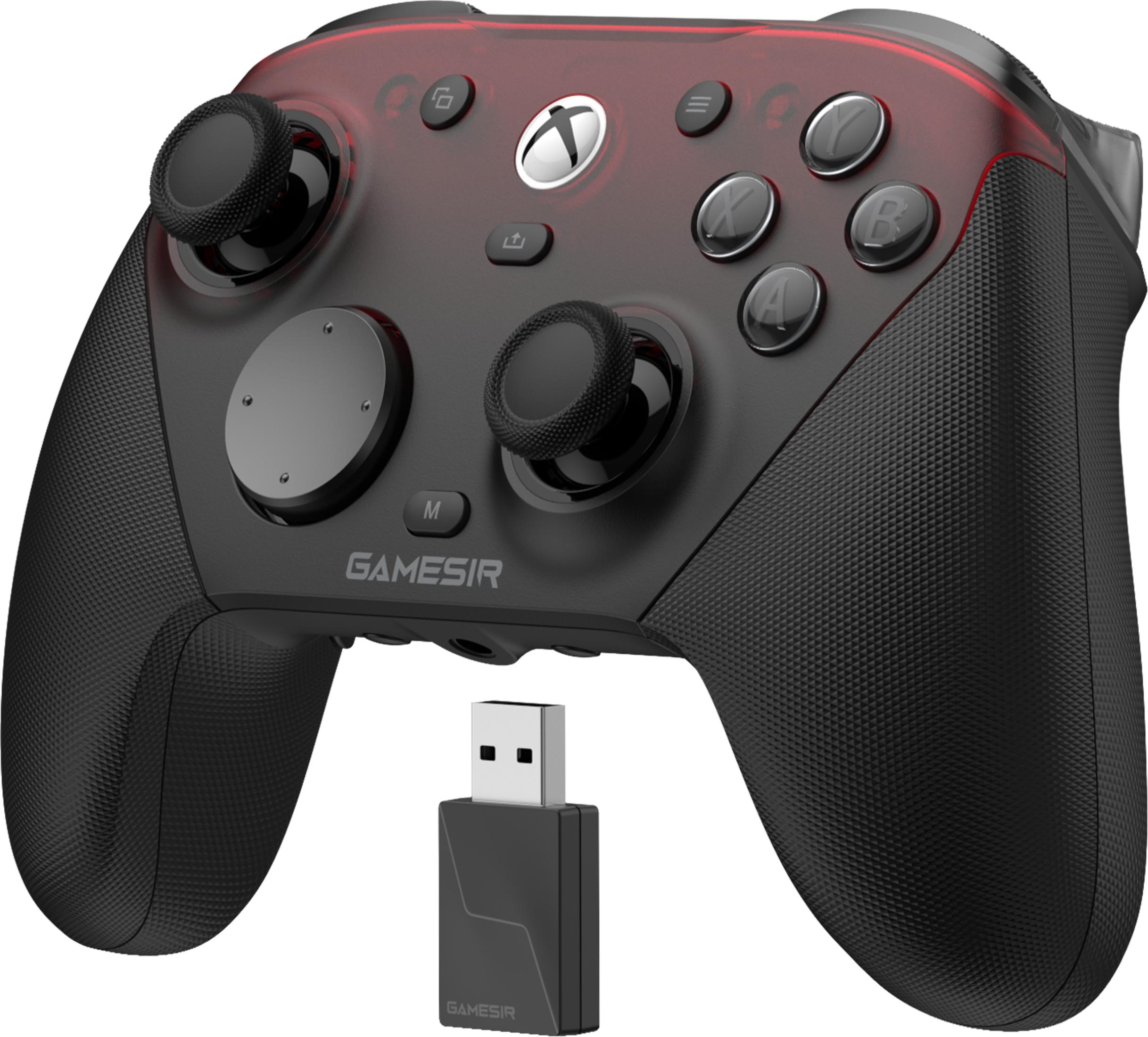 Ein schwarzer Xbox-Controller mit roten Akzenten und ein USB-Dongle.