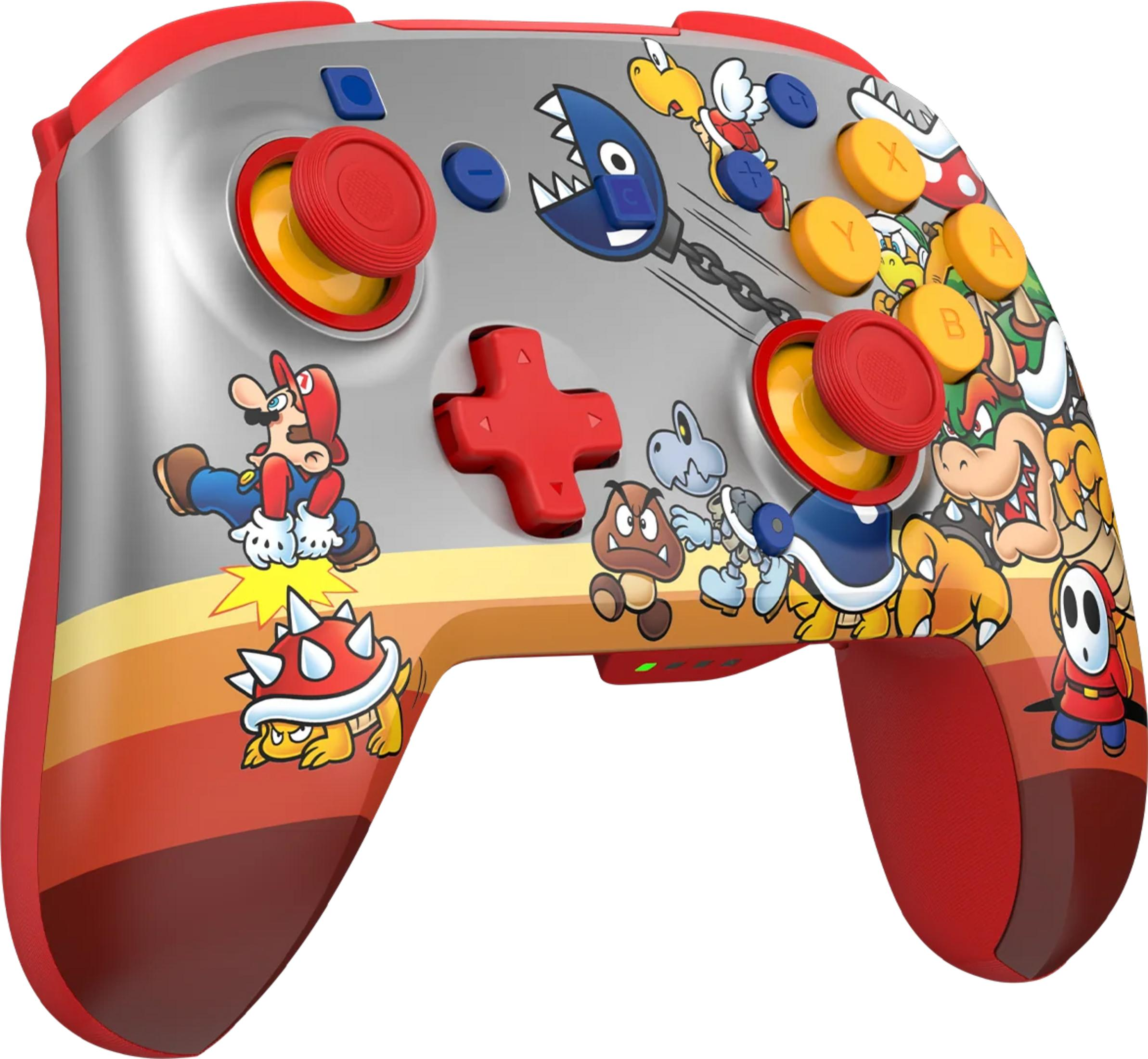 Grauer Controller mit Mario-Motiv, roten und gelben Knöpfen.