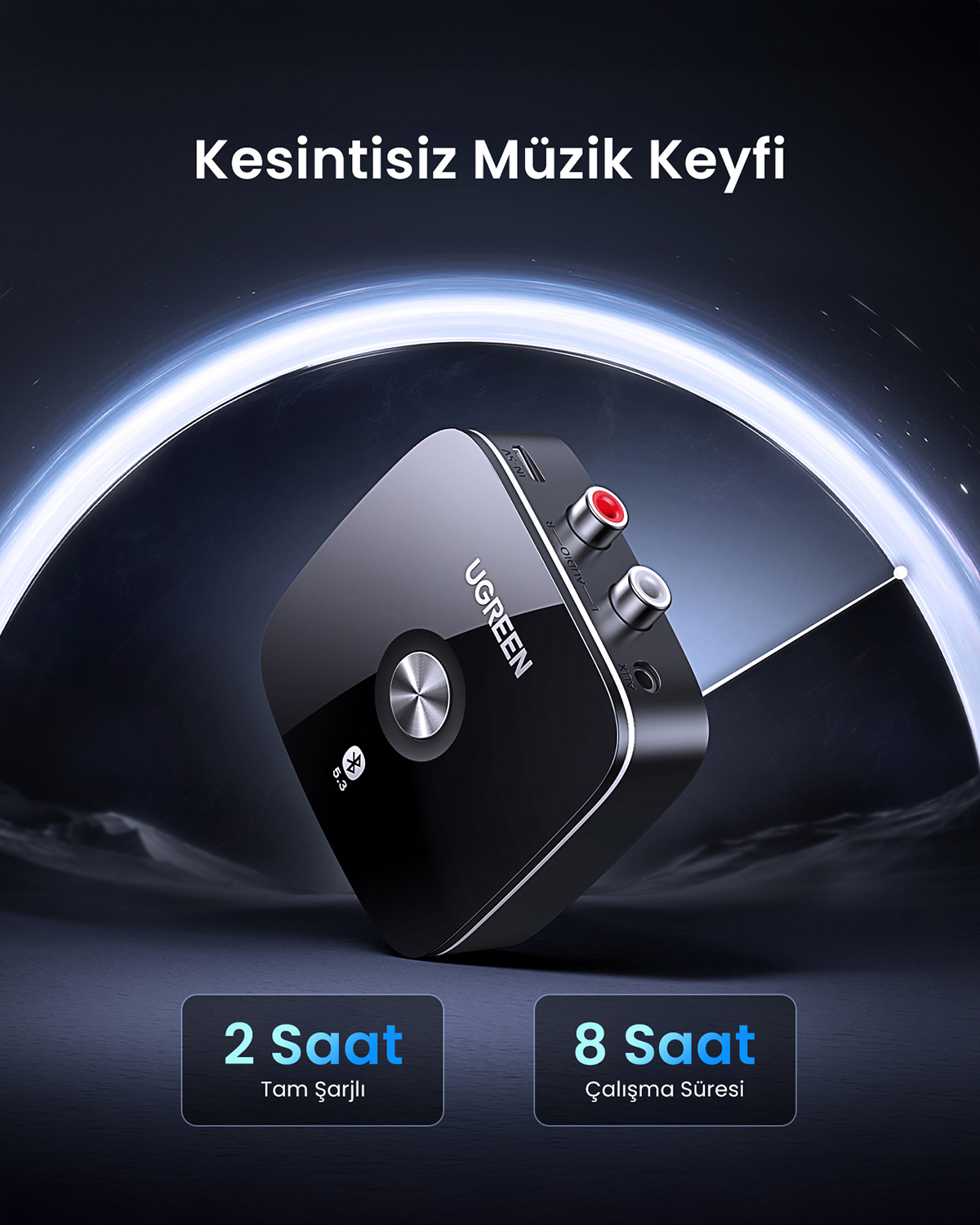 Siyah UGREEN Bluetooth adaptörü, kırmızı ve gümüş portlu, 2/8 saat şarj/çalışma göstergesi.
