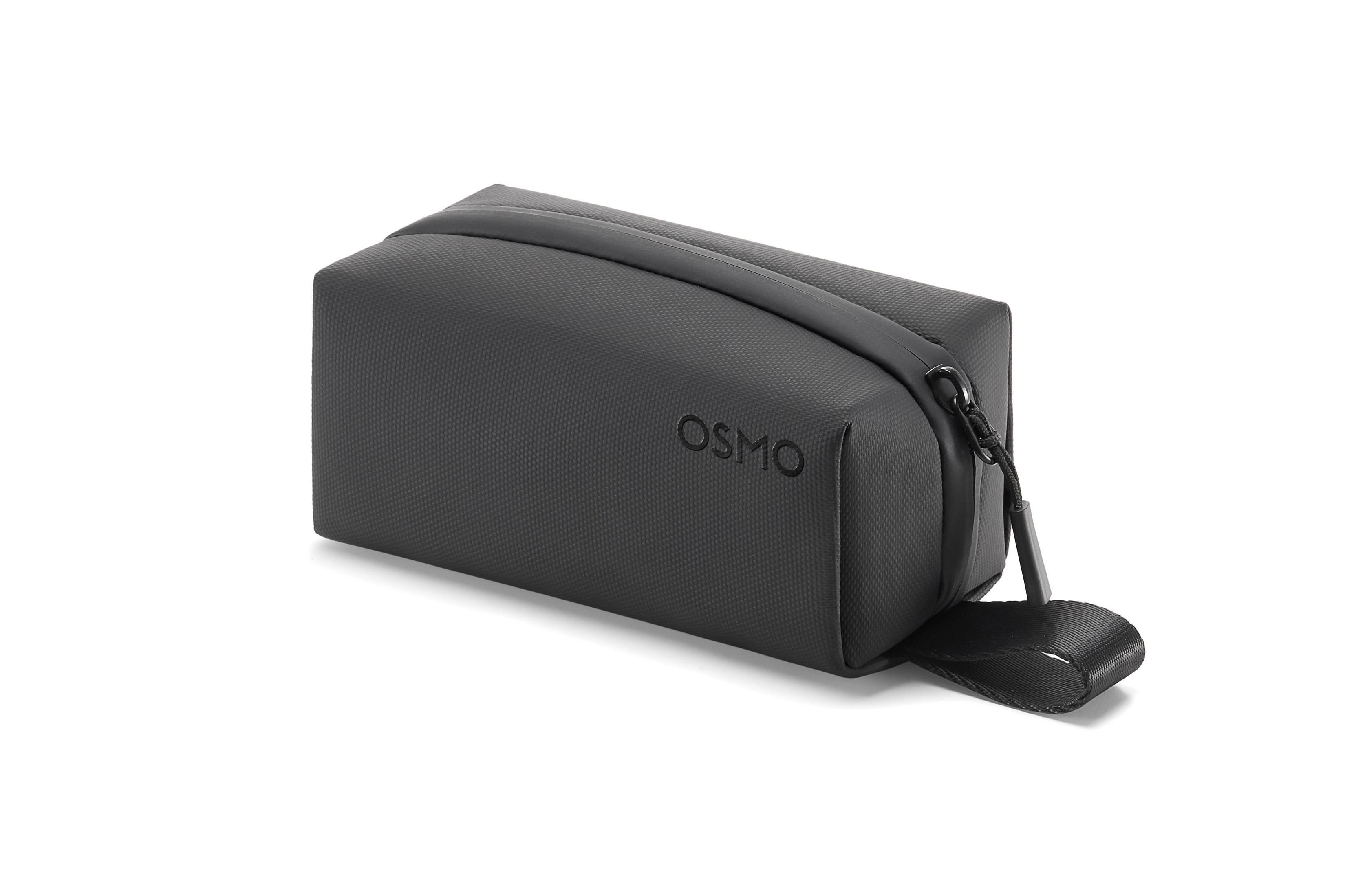 Bolso negro con logo OSMO, cremallera y correa.