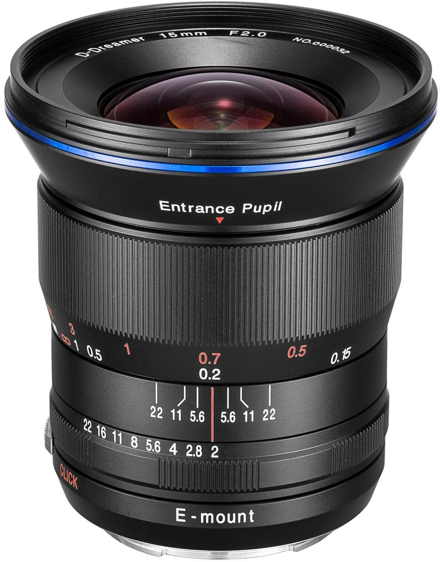 Ein Objektiv mit Beschriftungen wie D-Dreamer, 15mm F2.0, E-mount.