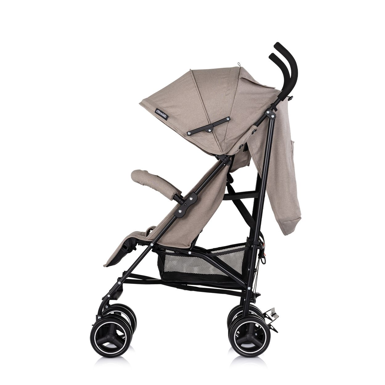 Ein beiger Kinderwagen mit schwarzem Gestell und Stoffdach.