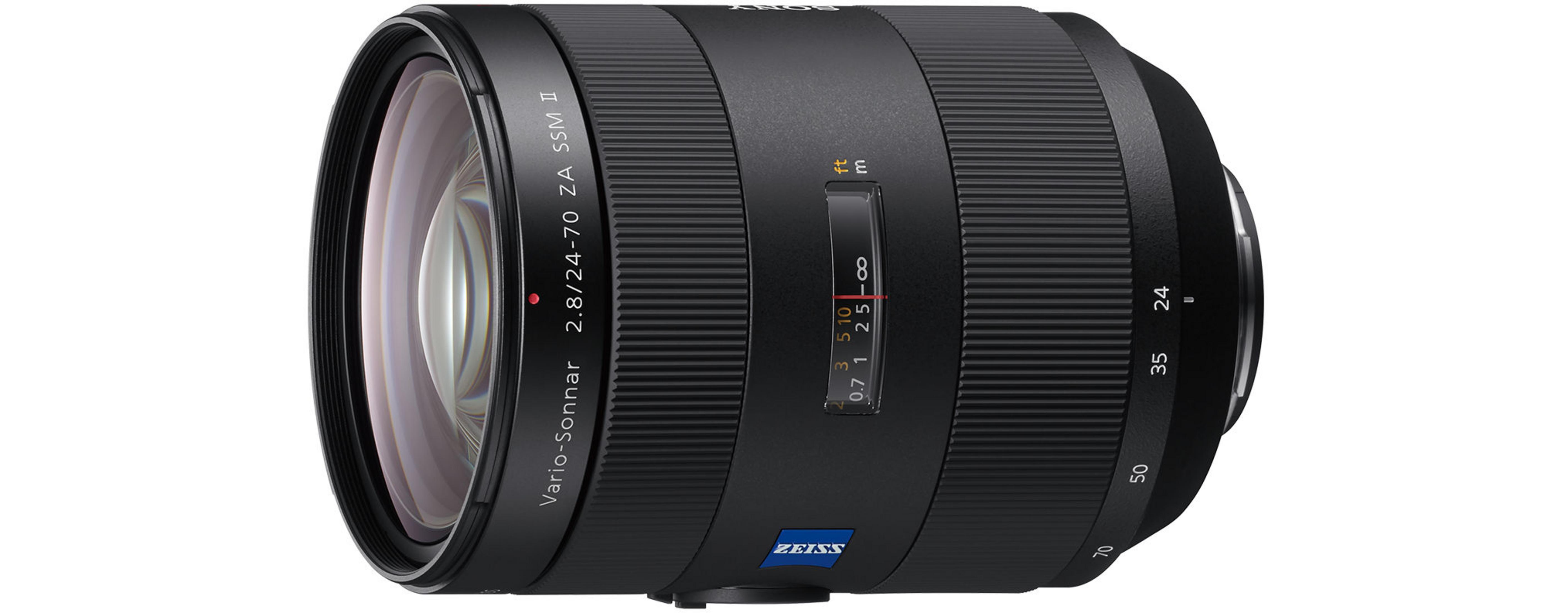 Schwarzes Sony Vario-Sonnar 2.8/24-70mm Objektiv mit Zoom- und Fokusringen.