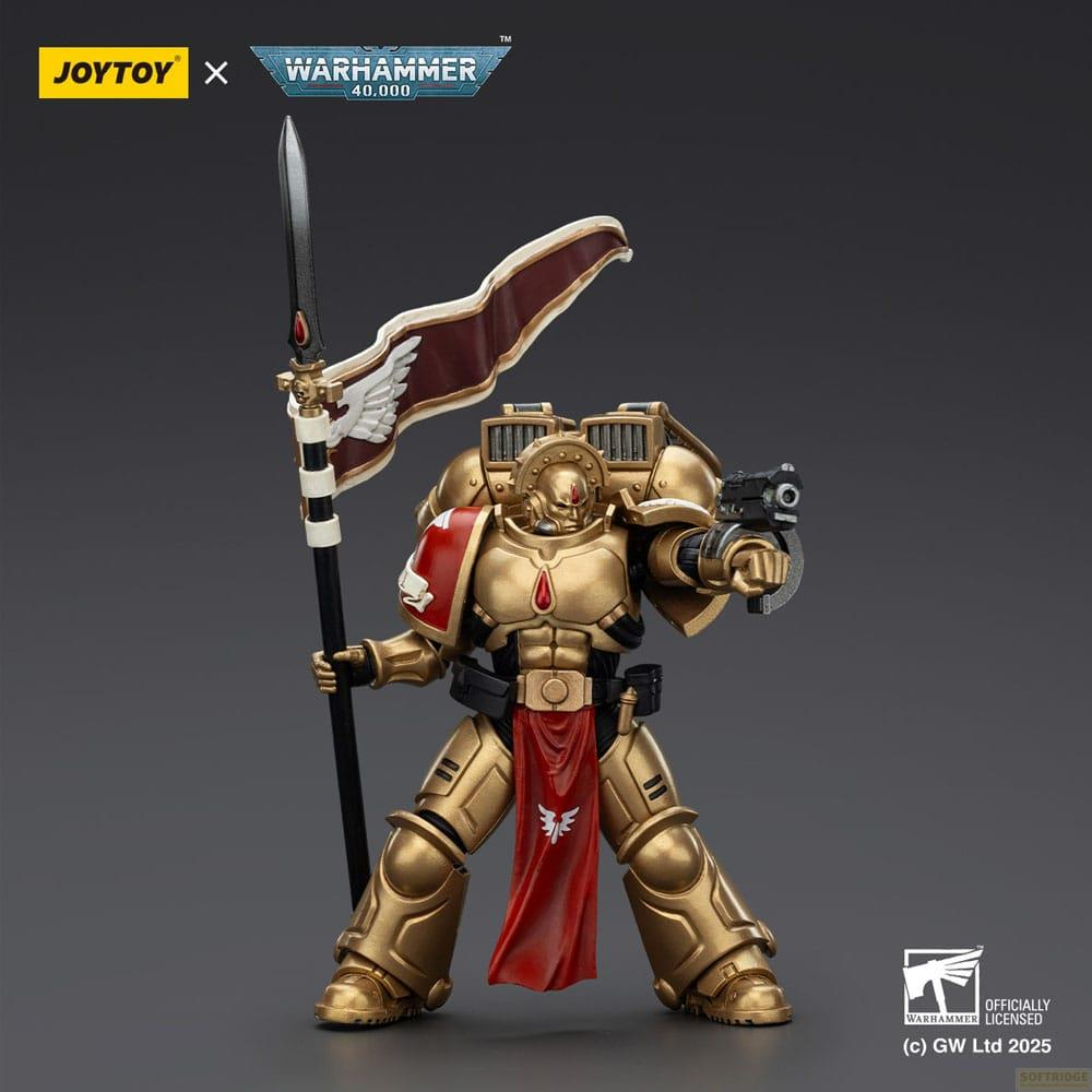 Złoty Kosmiczny Marines z pistoletem i flagą, zabawka Warhammer 40.000.