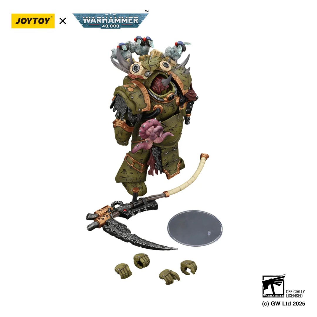 Zielona figurka Warhammer 40k z kosą i pistoletem na białym tle.