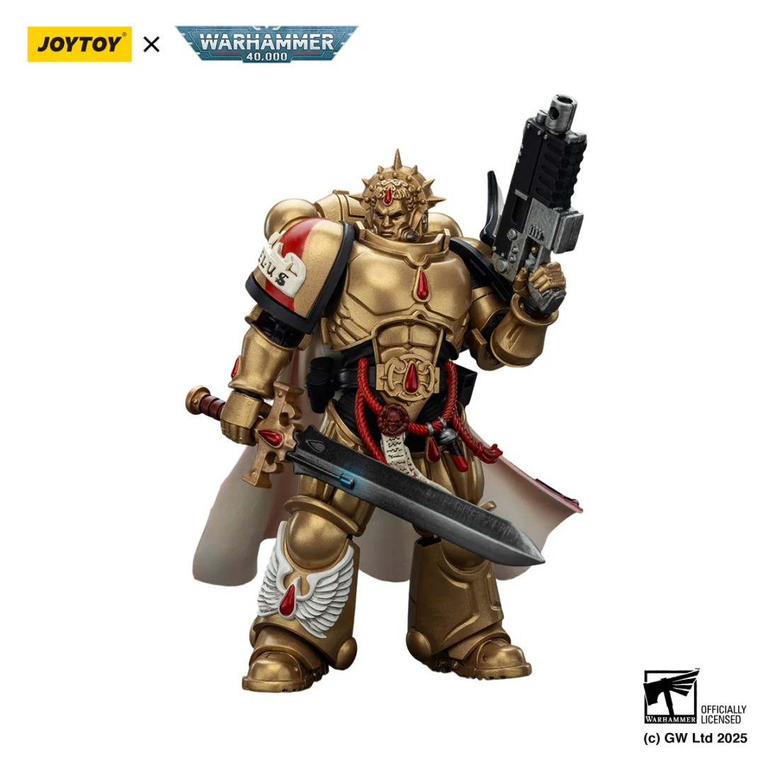Złota figurka Warhammer 40K z mieczem i pistoletem na białym tle.