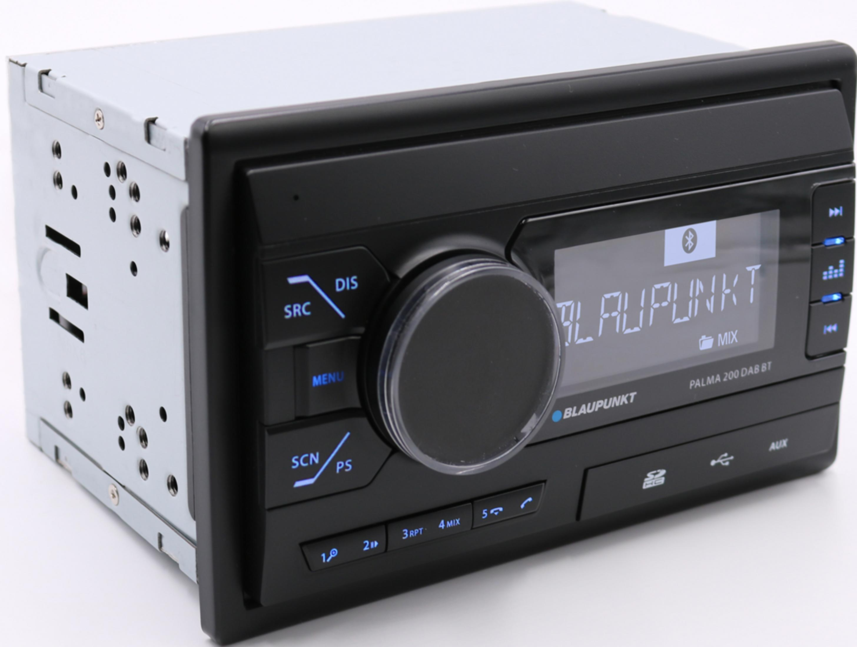 Ein Blaupunkt Autoradio mit silbernem Gehäuse und schwarzer Front.