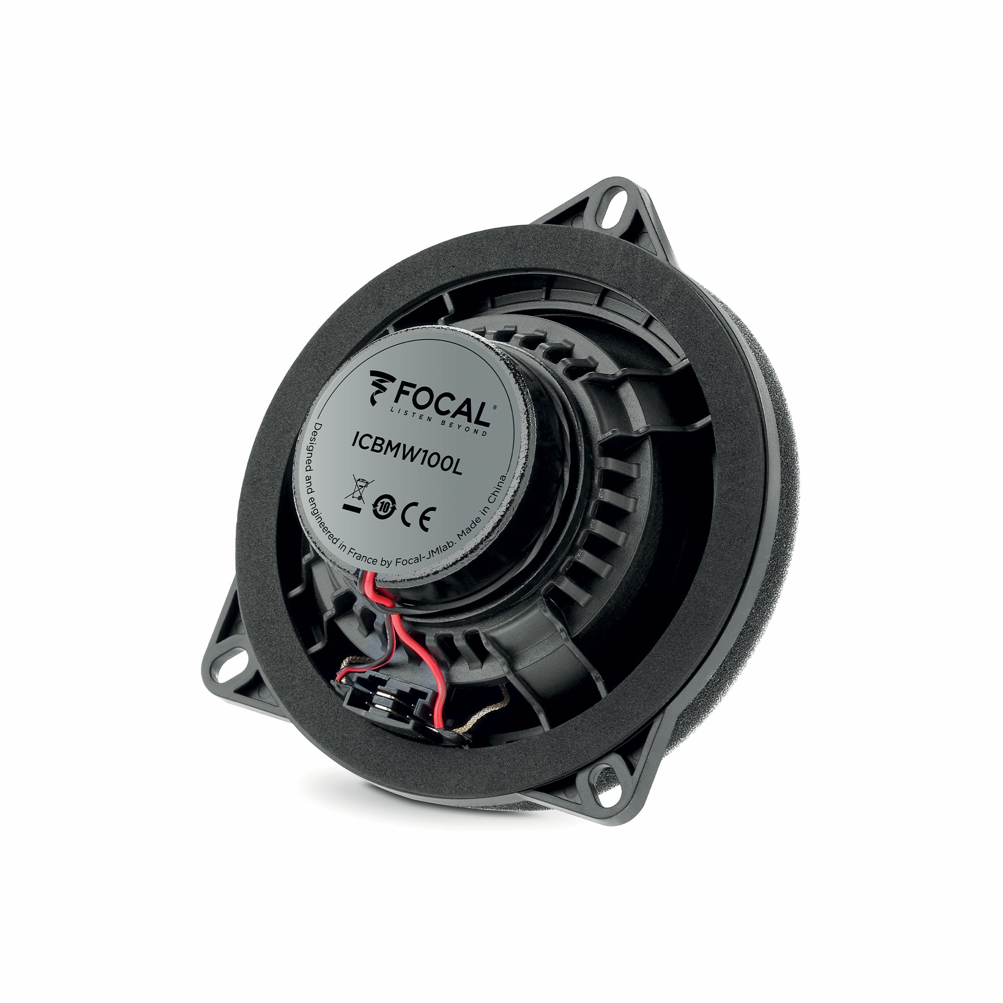 Ein Focal ICBMW100L Lautsprecher mit schwarzen und grauen Details.