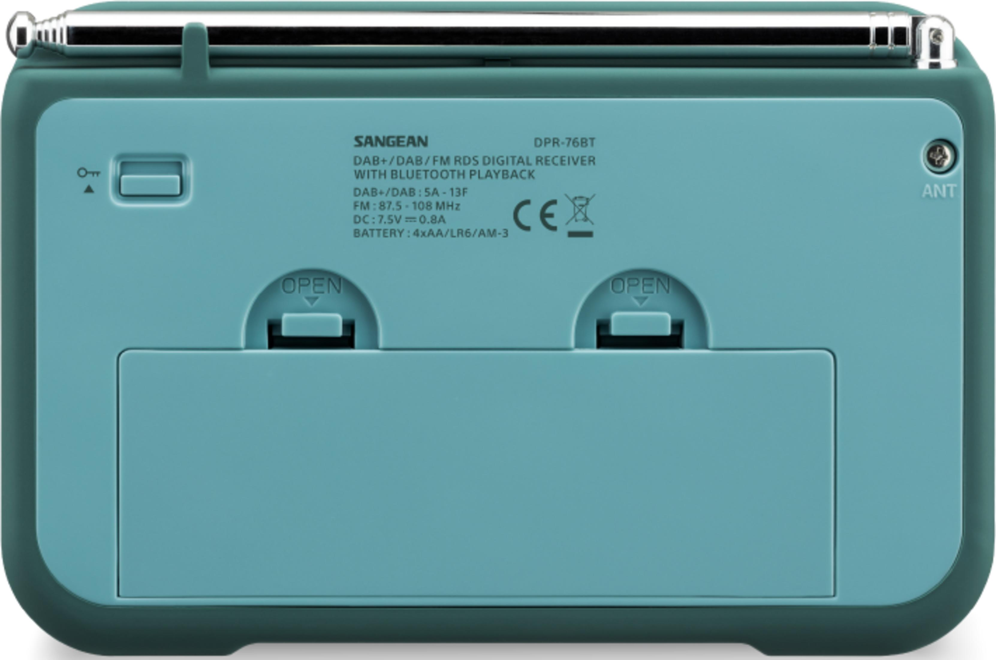 Vue arrière d'une radio Sangean DPR-76BT turquoise avec son antenne étendue.