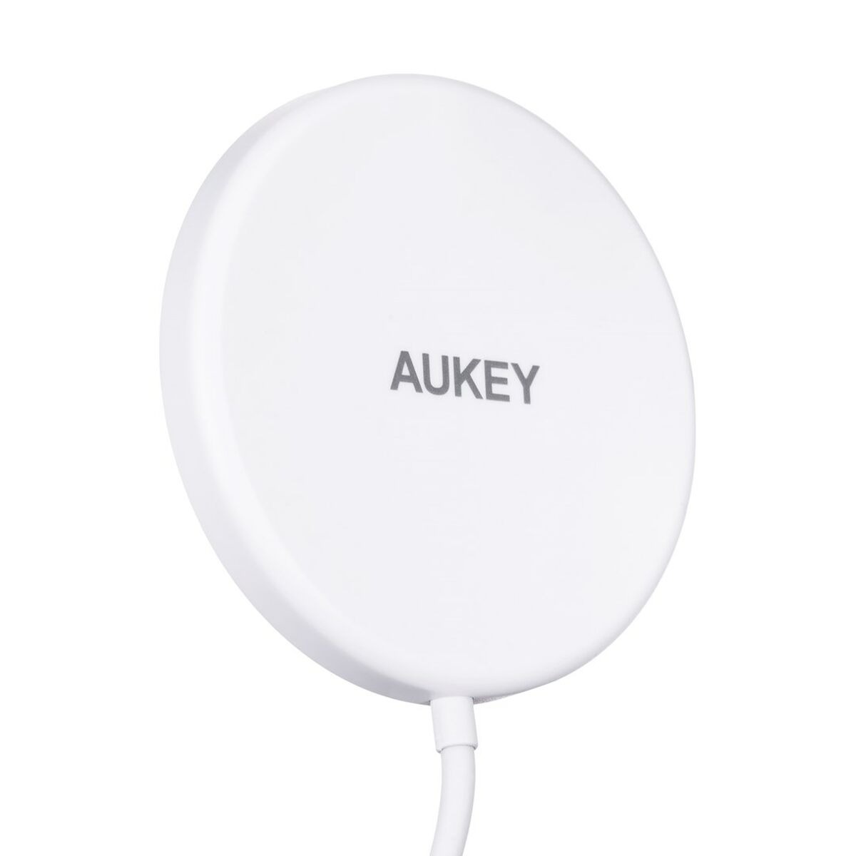 Weiße runde AUKEY Ladestation mit weißem Kabel.