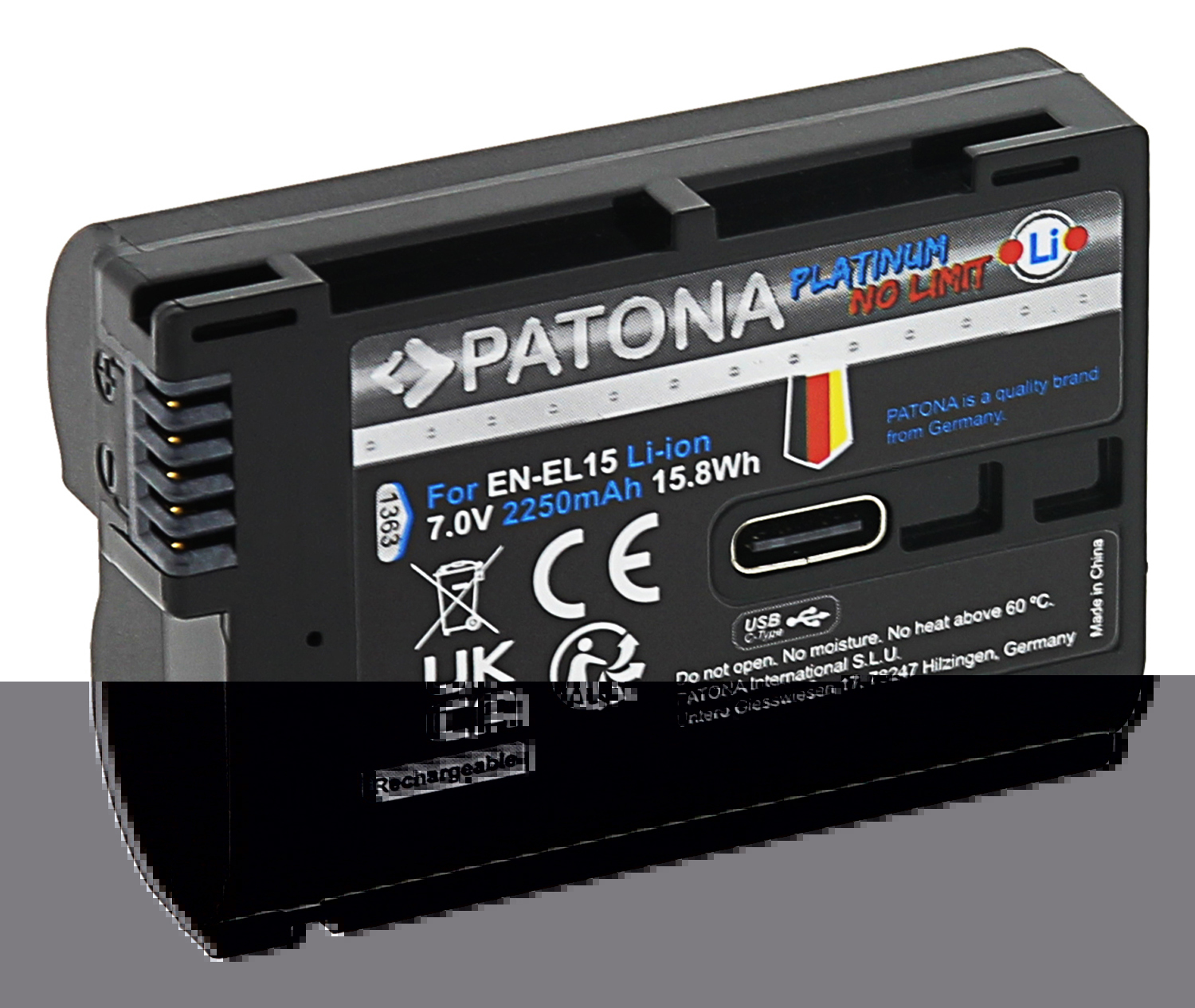 Schwarzer Akku mit Markierungen: PATONA, EN-EL15 Li-ion, 7.0V 2250mAh, CE, USB C-Type.