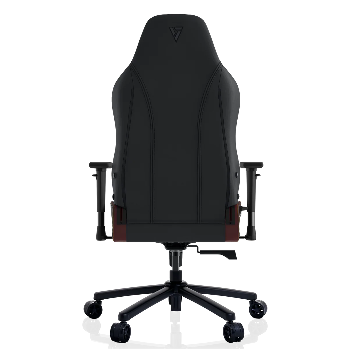 Vista trasera de silla gamer negra con detalles rojos y logo en reposacabezas.