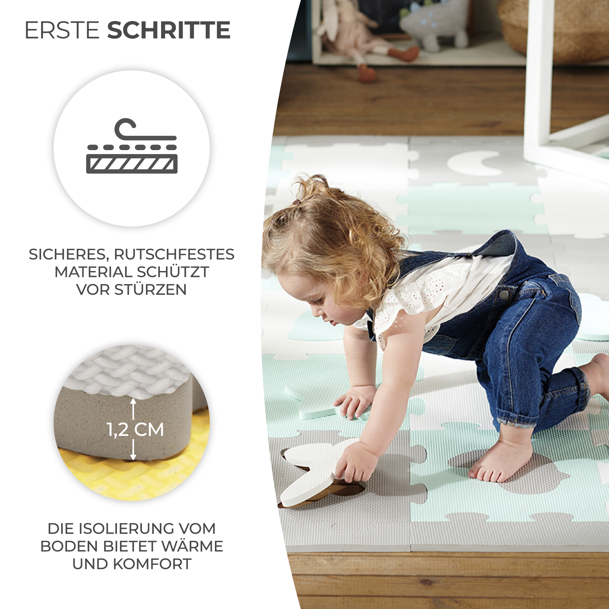 Kleines Kind spielt auf bunten Puzzlematten im Kinderzimmer.