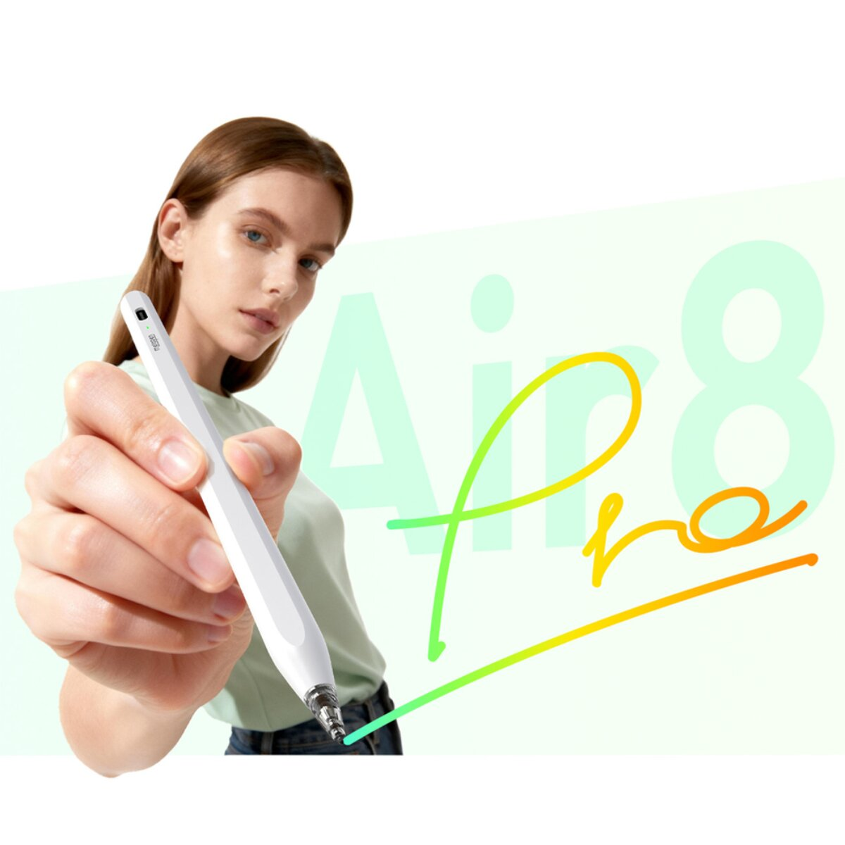 Eine Frau hält einen weißen Stift, der eine farbige Linie zieht.