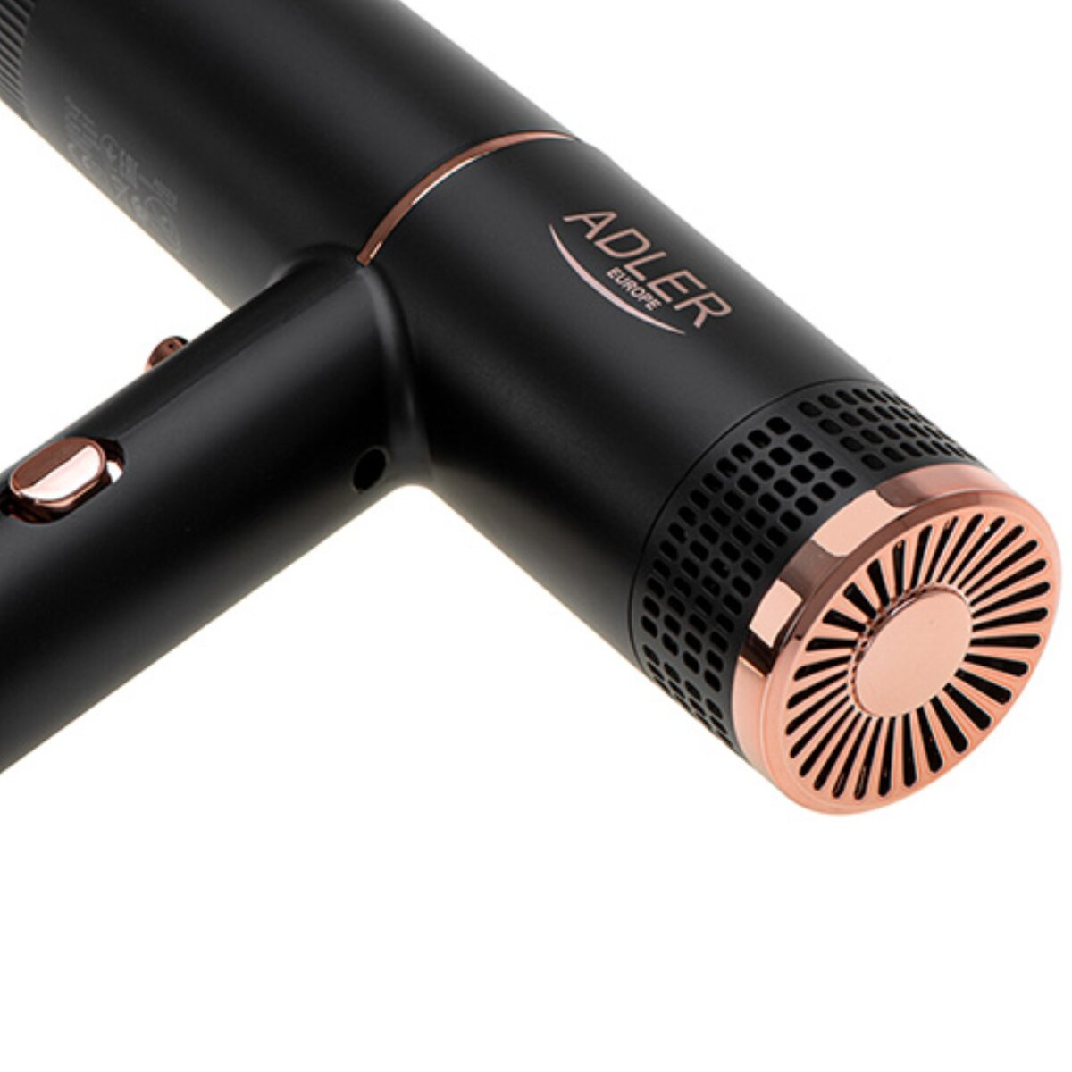 Asciugacapelli nero con accenti oro rosa e logo Adler, primo piano.