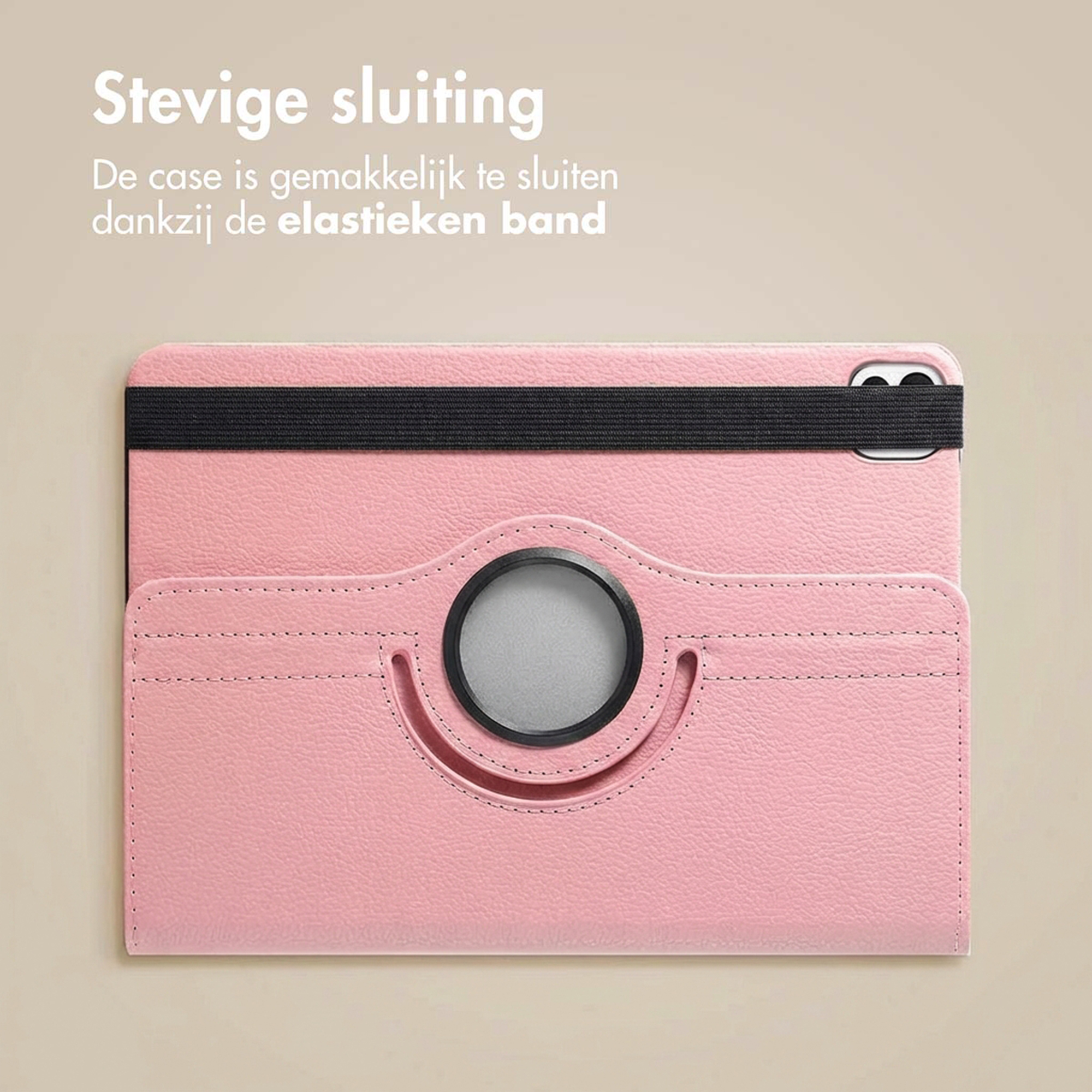 Roze tablethoes met zwart elastiek en draaibare standaard.