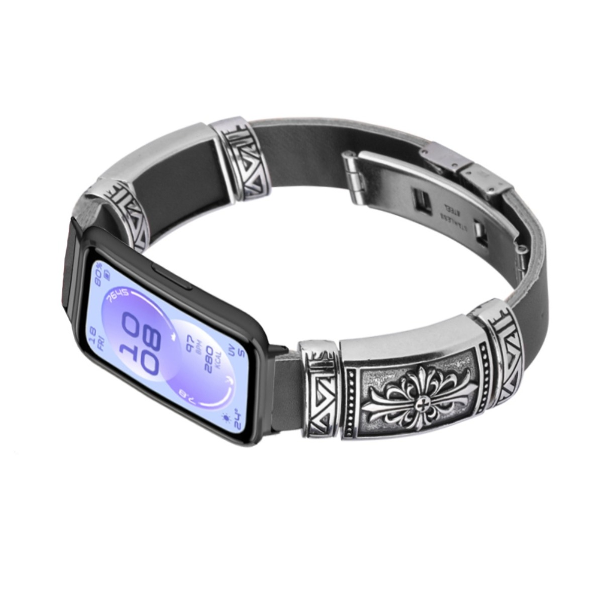 Ein stilvolles Armband mit einem schwarzen Lederband und silbernen Verzierungen. Das Display zeigt Uhrzeit und Fitnessdaten.