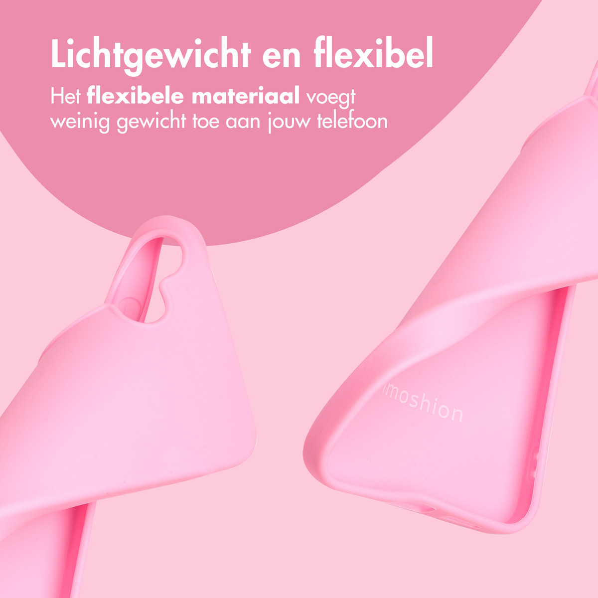 Deux coques de téléphone roses sur fond rose. L'une est ouverte, l'autre est à plat.