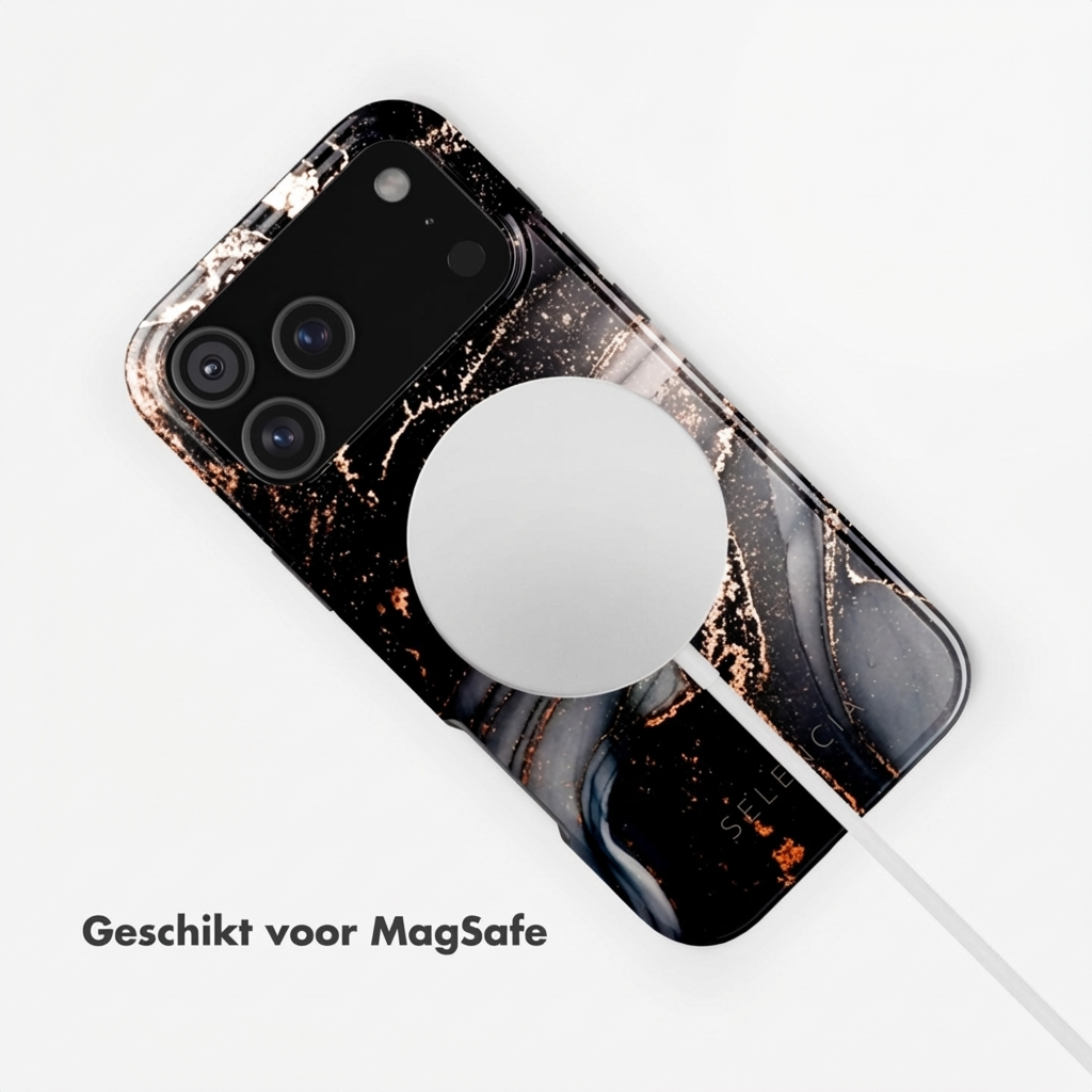 Zwarte marmeren telefoonhoes met MagSafe lader.