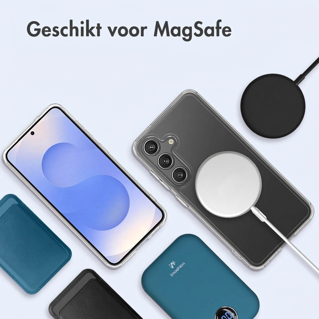 Een smartphone met MagSafe-oplader, powerbank en hoesjes op lichte achtergrond.