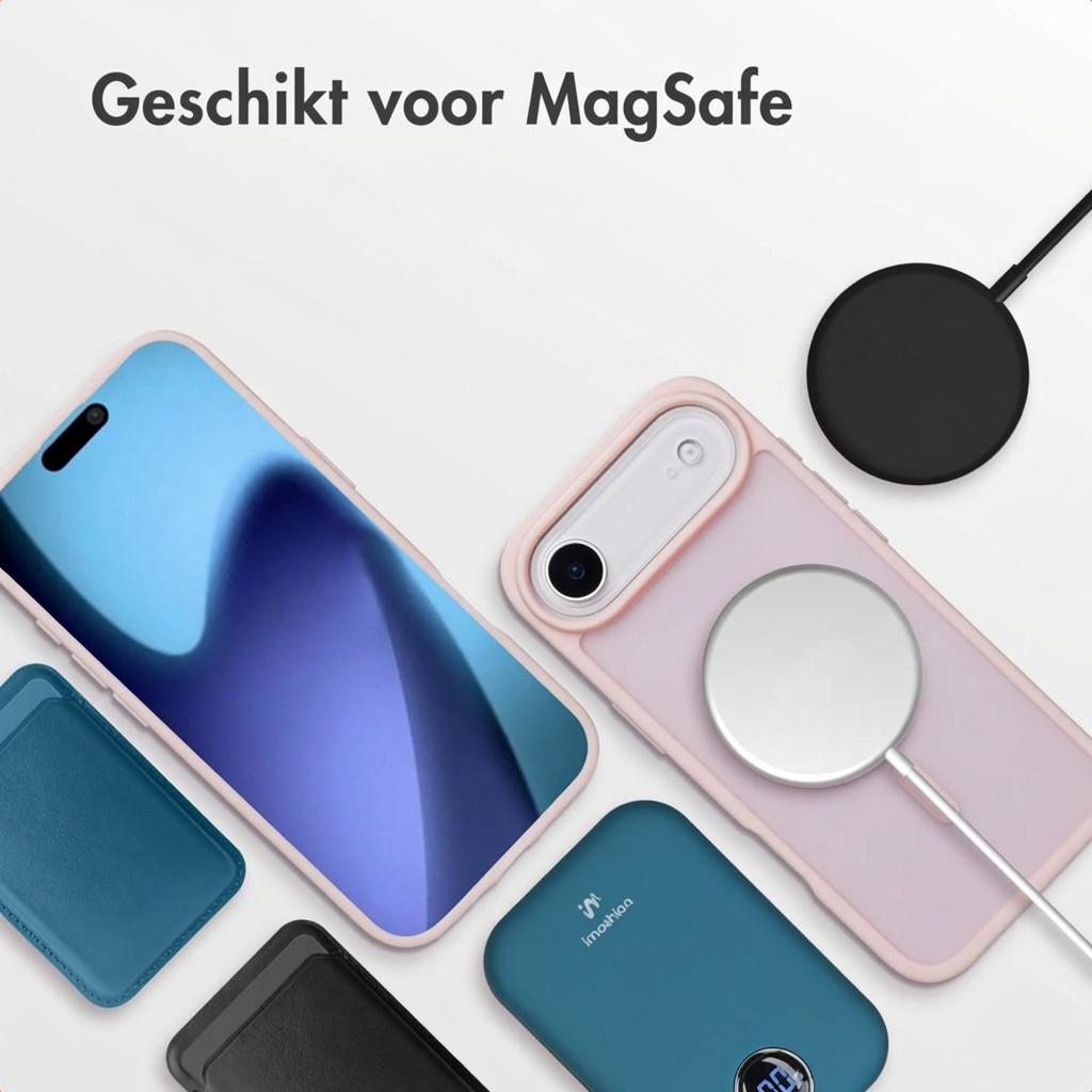 Een smartphone, hoesjes, een powerbank en een MagSafe lader.