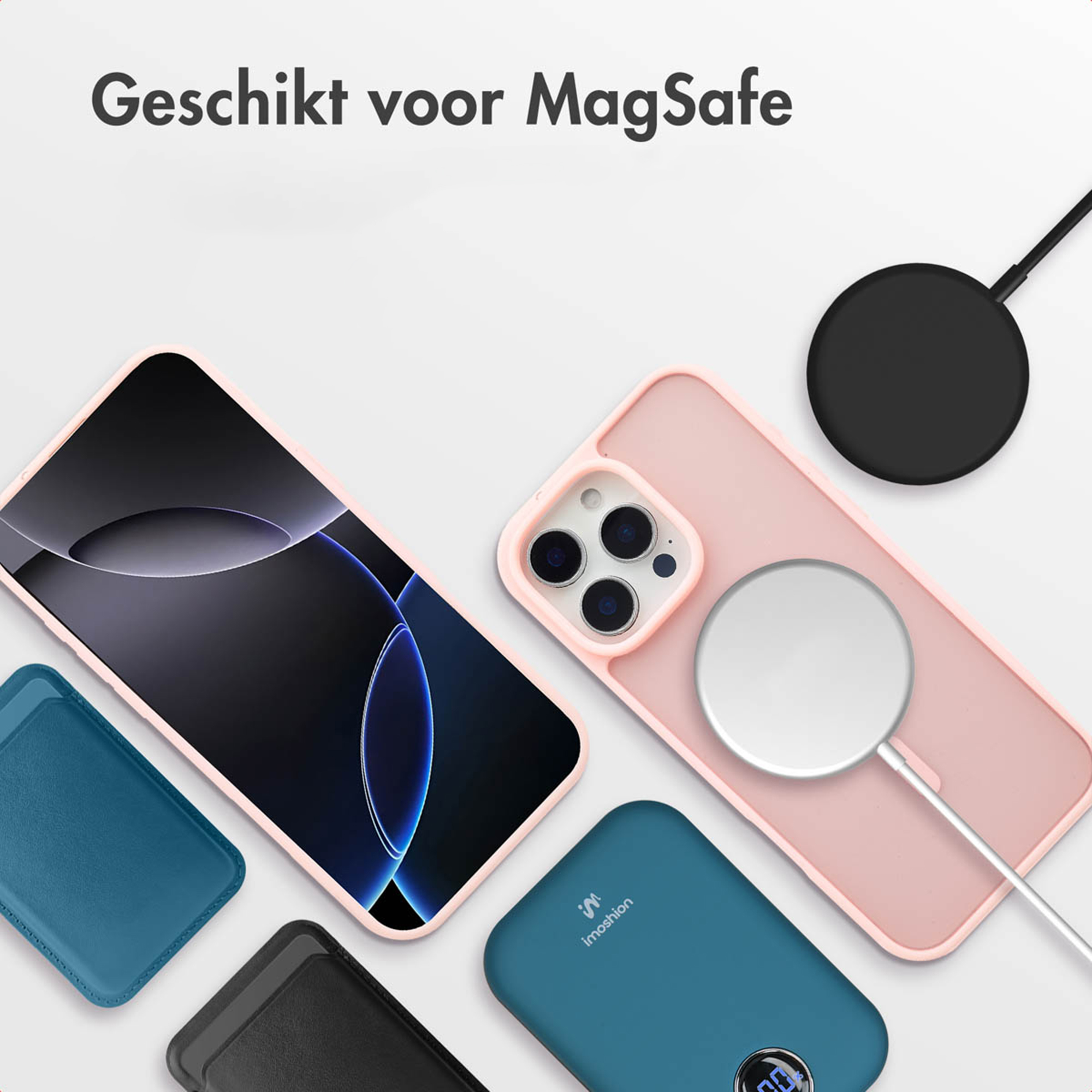 Étuis iPhone, chargeur MagSafe et batterie externes roses, bleus et noirs.