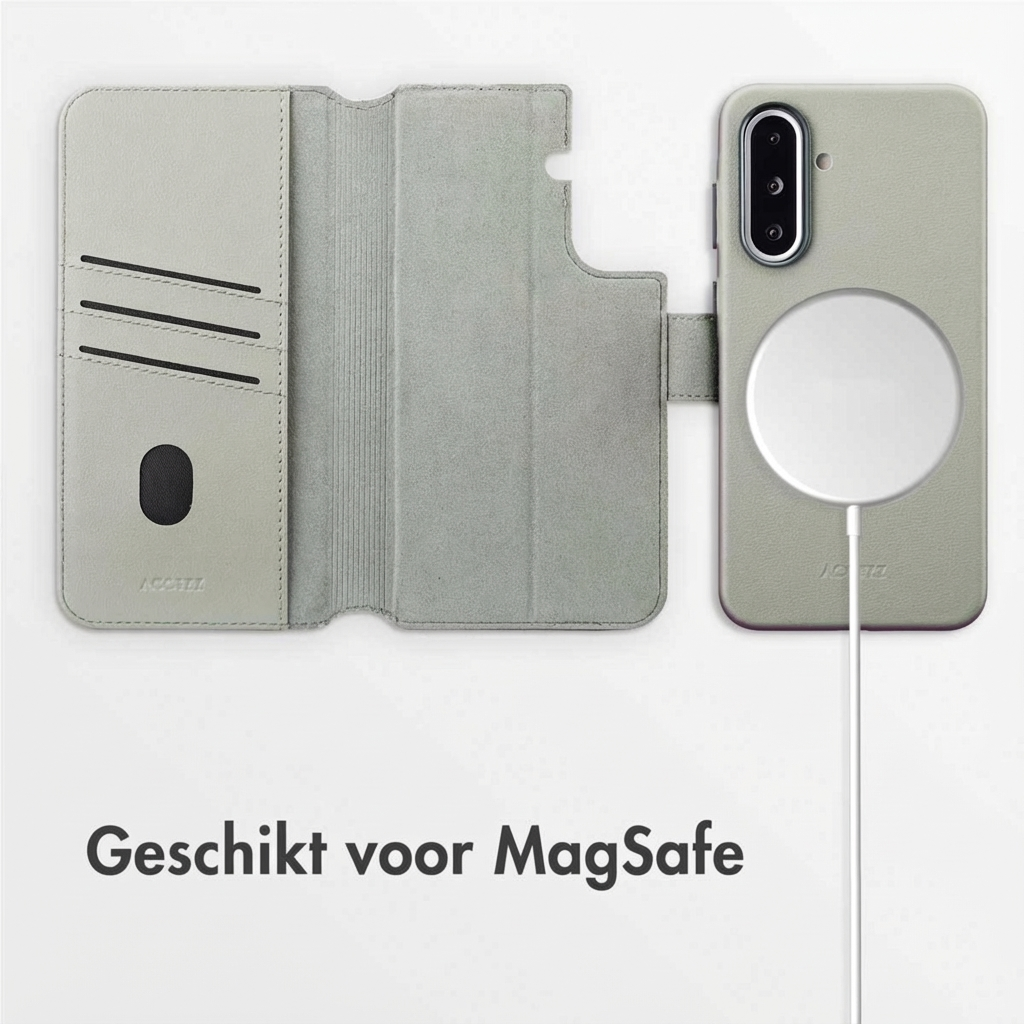 Een grijze lederen telefoonhoes, open, met kaartsleuven en MagSafe-oplader.