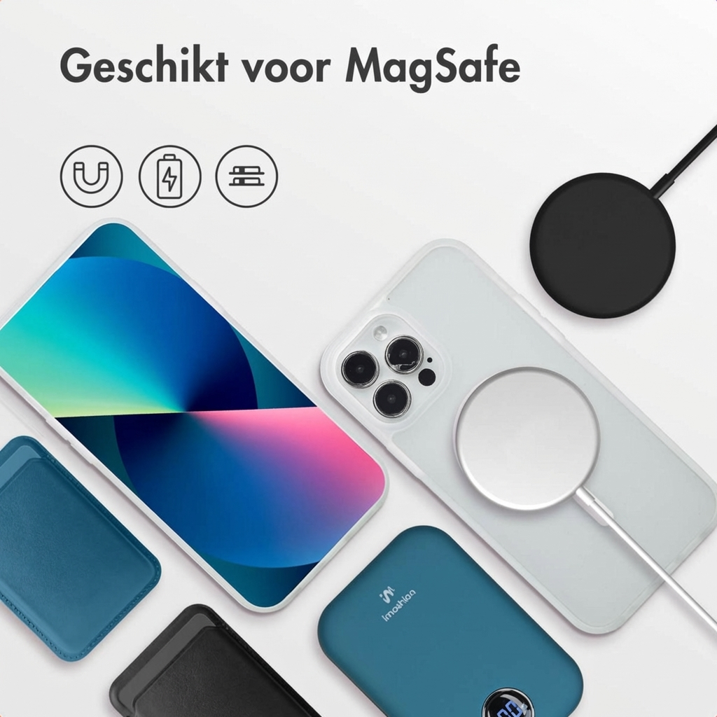 Een smartphone met MagSafe accessoires: telefoon, hoesje, kabel en powerbank.