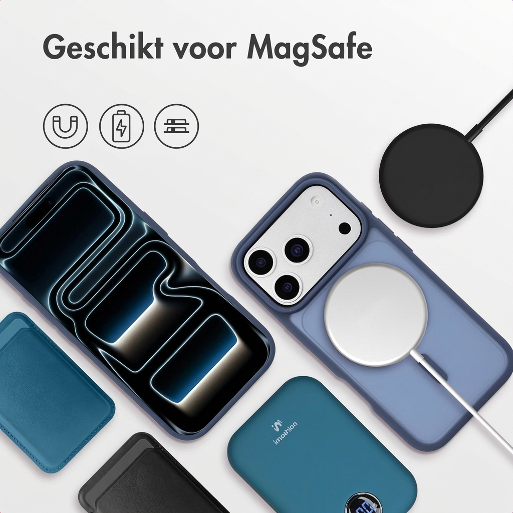 Une coque d'iPhone, un chargeur MagSafe, une batterie externe et un porte-cartes sur fond blanc.