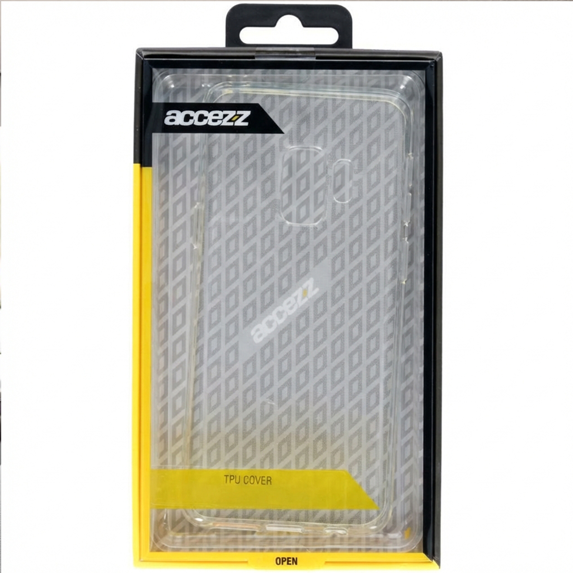 Coque de téléphone transparente dans son emballage aux accents jaunes.