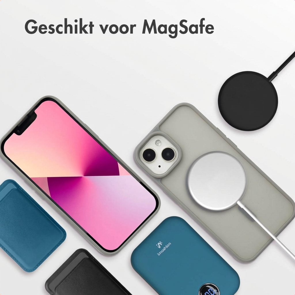 Een smartphone met roze scherm, grijze hoes, blauwe hoes en zwarte hoes.