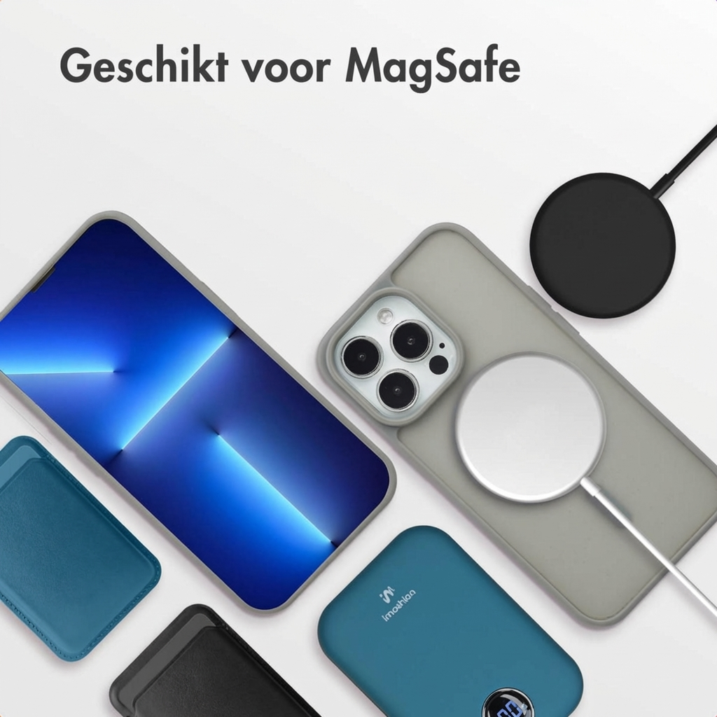 iPhone avec accessoires MagSafe : étuis, chargeur, batterie externe.
