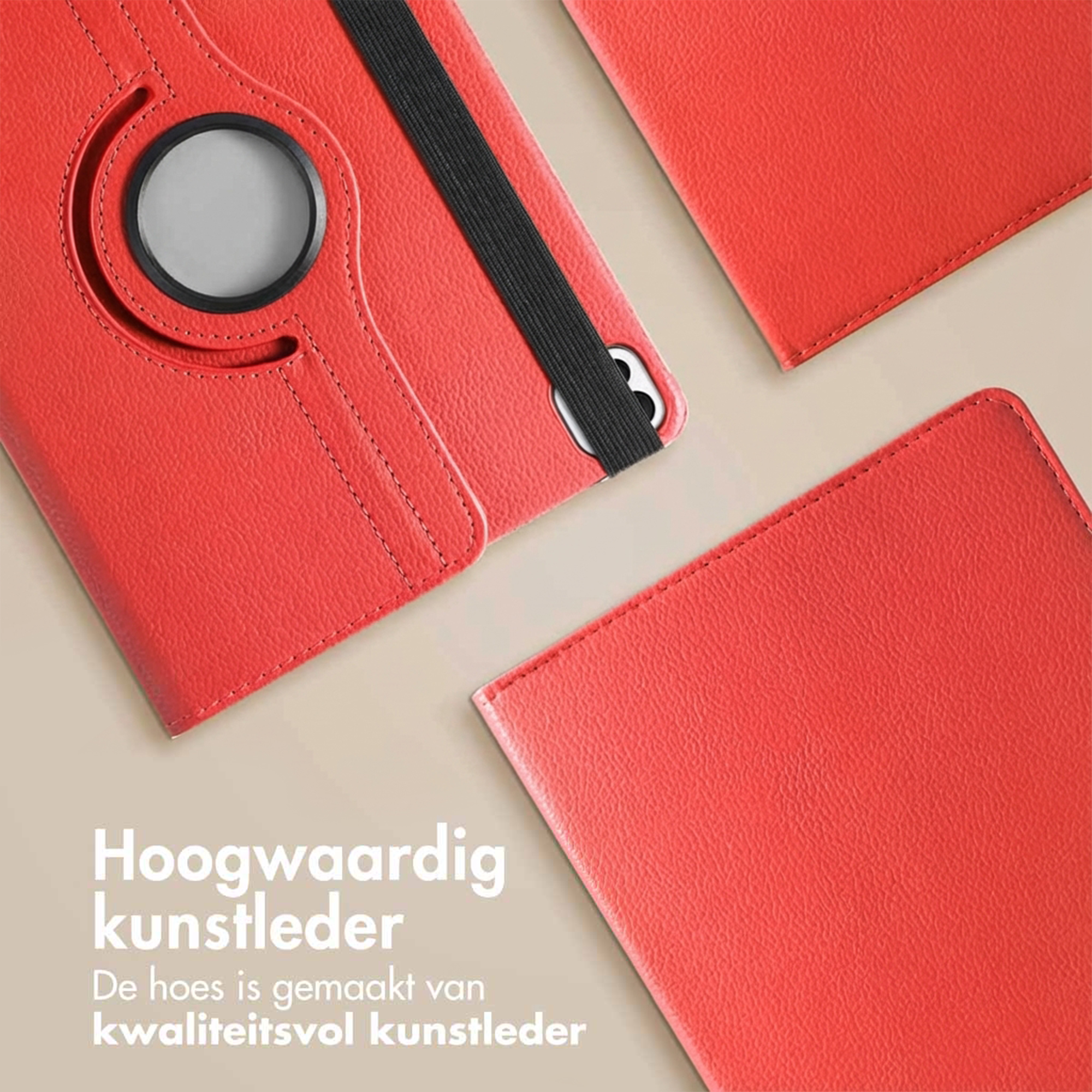 Rode kunstlederen hoes met zwart elastiek en camera-uitsparing.
