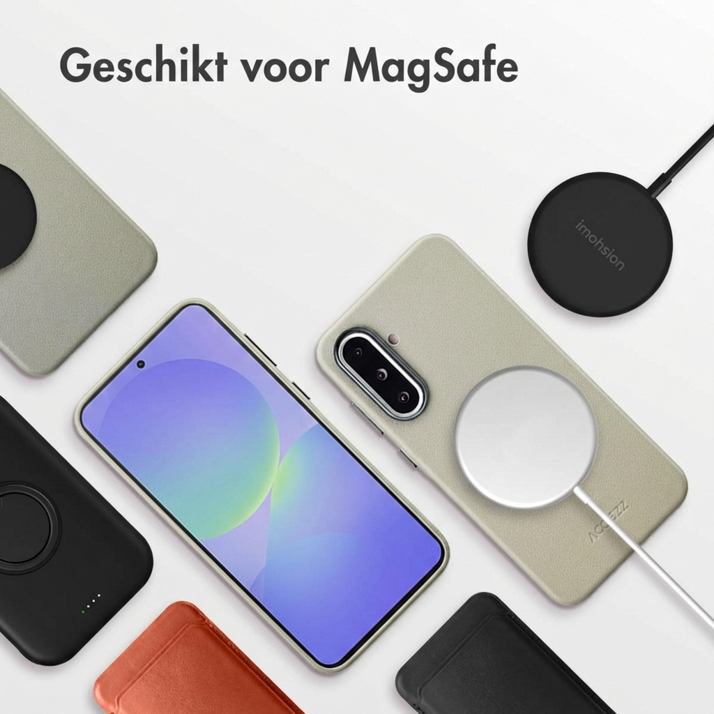 Meerdere telefoonhoesjes in diverse kleuren en een MagSafe-oplader.