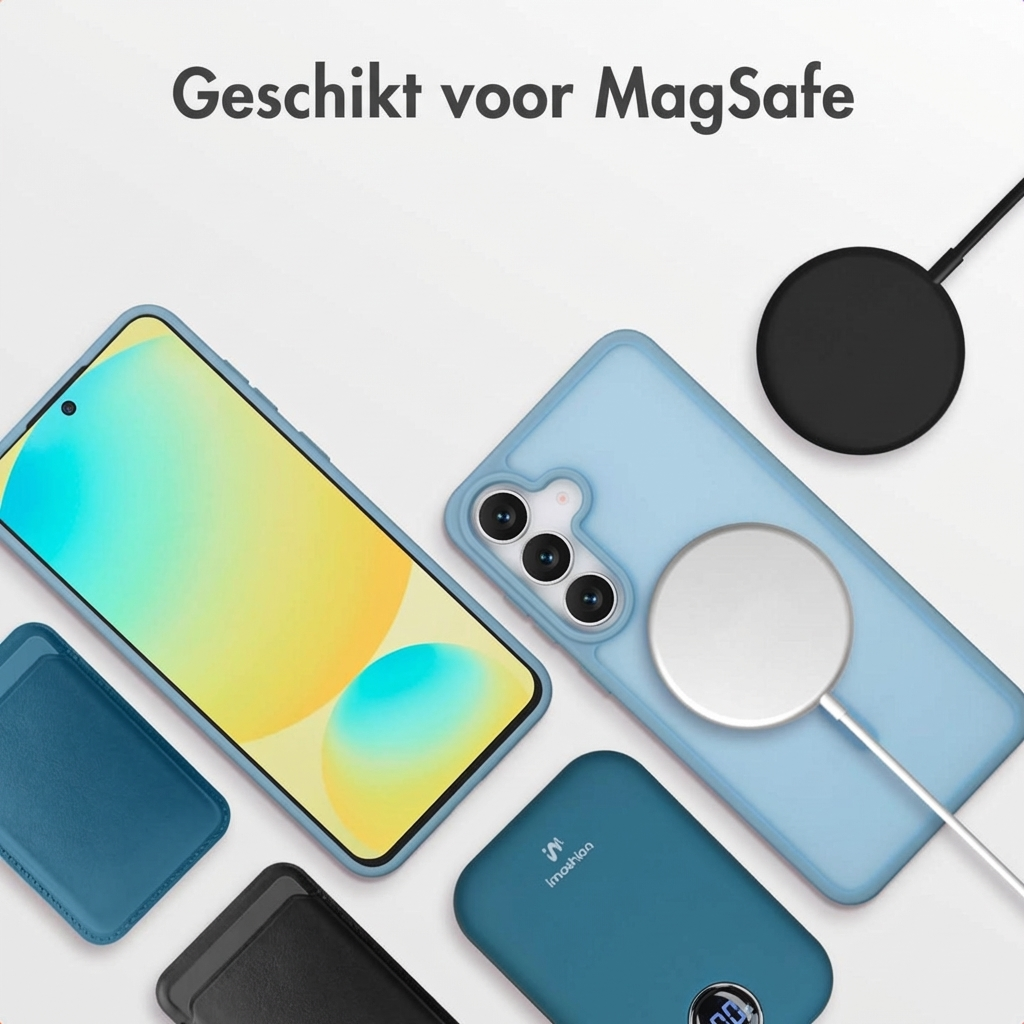 Lichtblauwe telefoonhoes met MagSafe lader, telefoon en powerbank.
