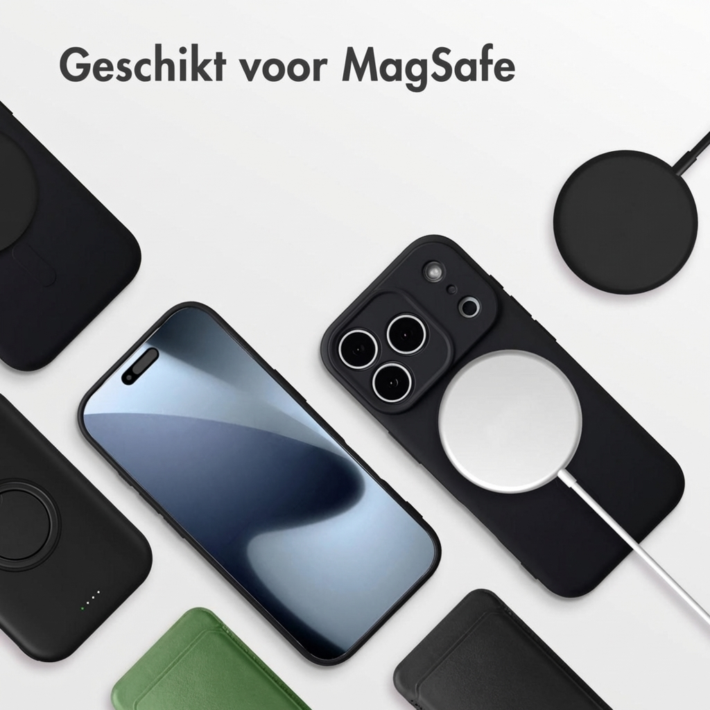 Plusieurs coques de téléphone noires compatibles MagSafe et un iPhone sur fond blanc.