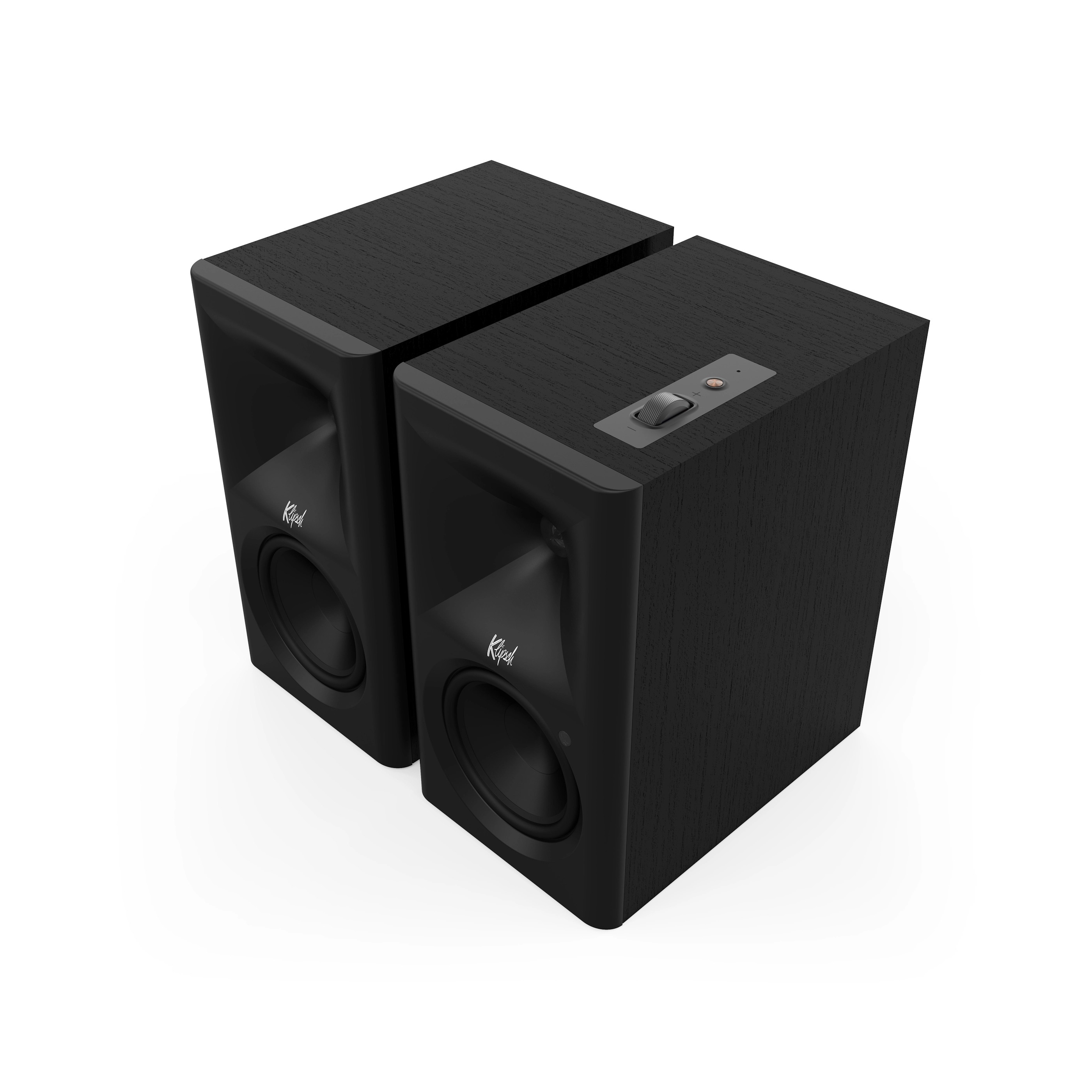 Zwei schwarze Lautsprecher mit Klipsch-Logo und Lautstärkeregler.