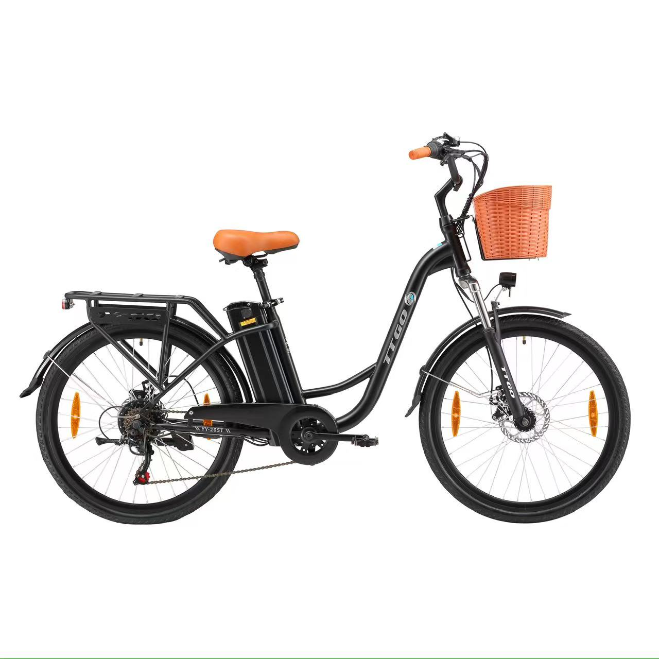 Ein schwarzes E-Bike mit braunem Sattel, orangefarbenem Lenker und Korb.