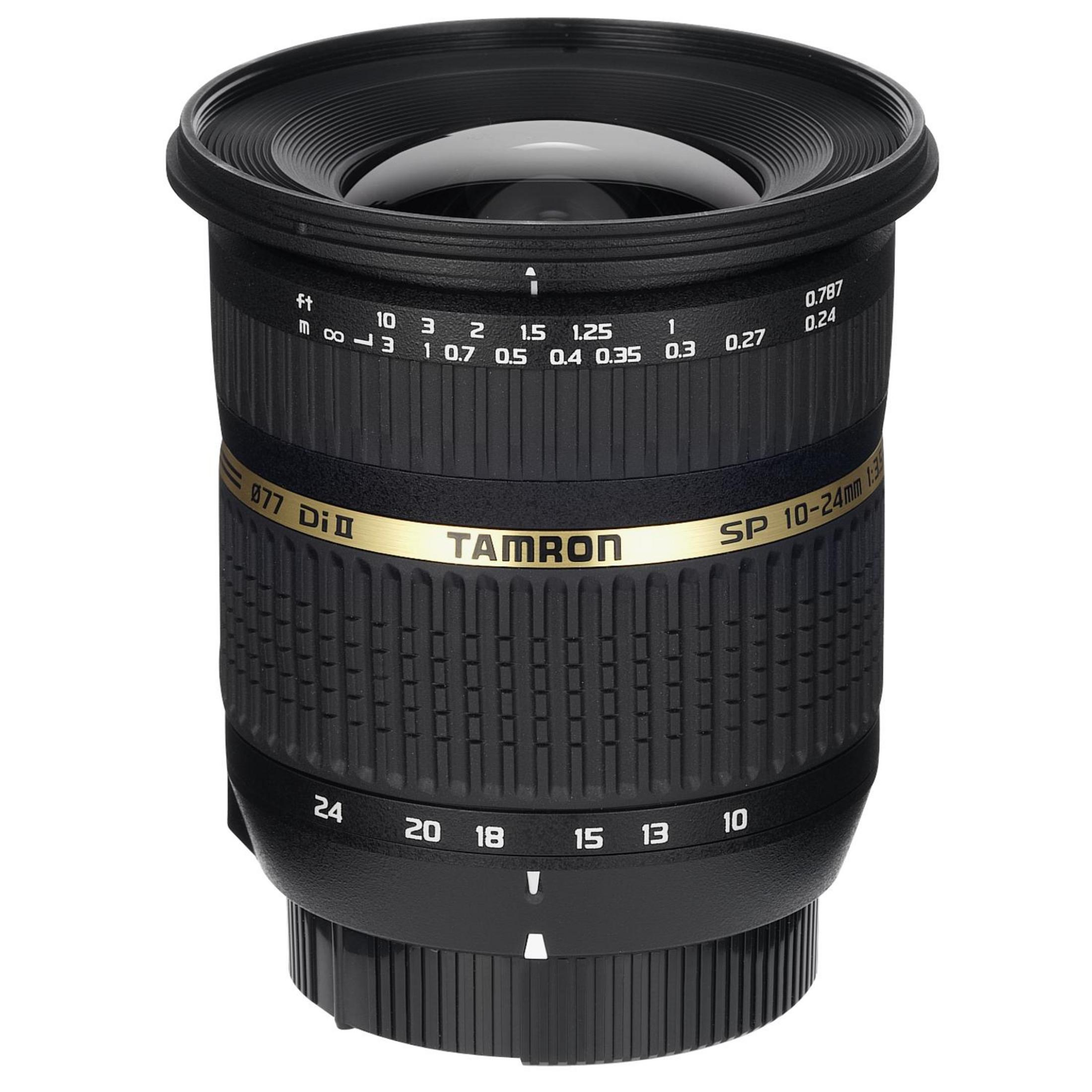 Tamron SP 10-24mm f/3.5-4.5 Di II Objektiv mit Fokusskala und Zoomring.
