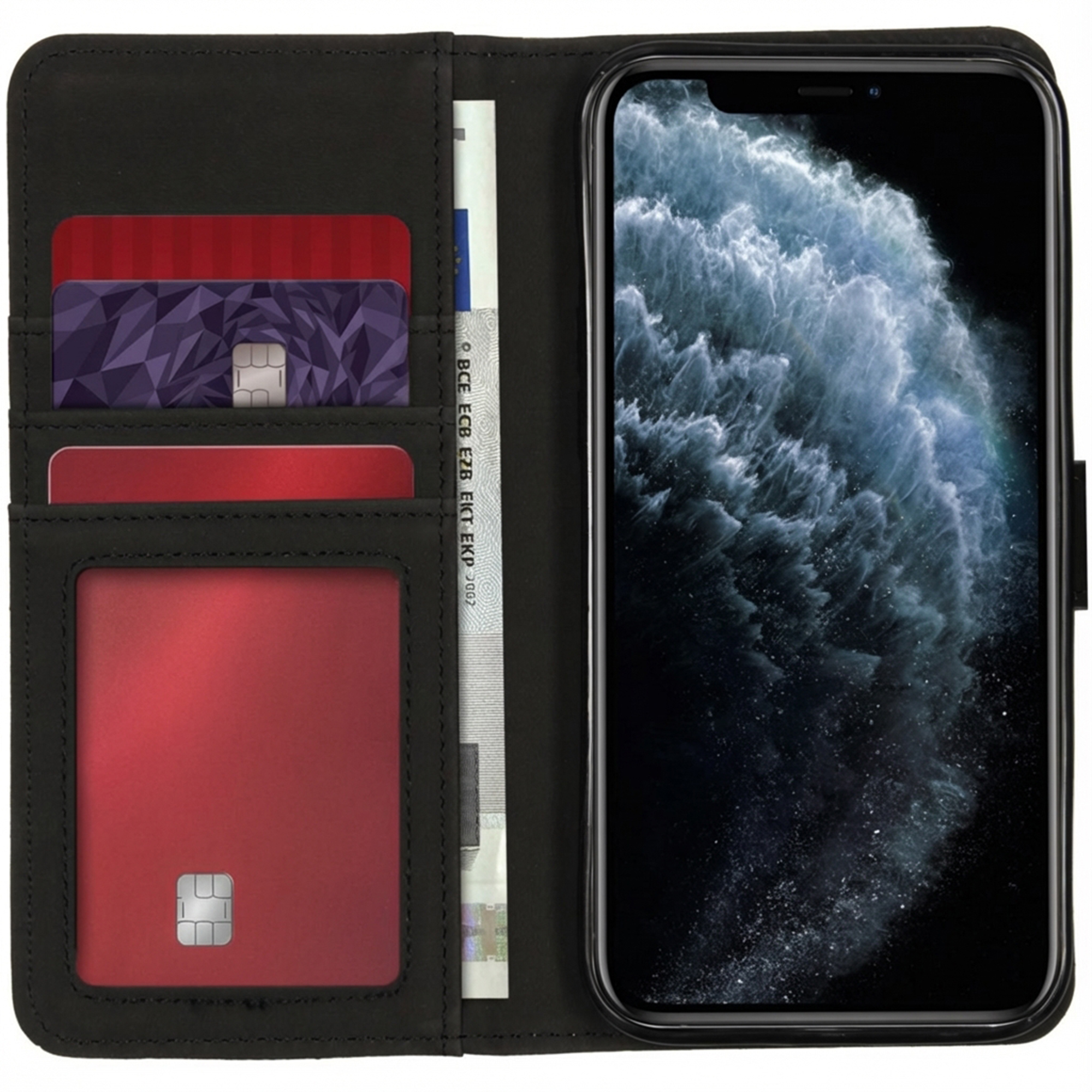 Portefeuille noir avec trois fentes pour cartes, un porte-billets et un smartphone.