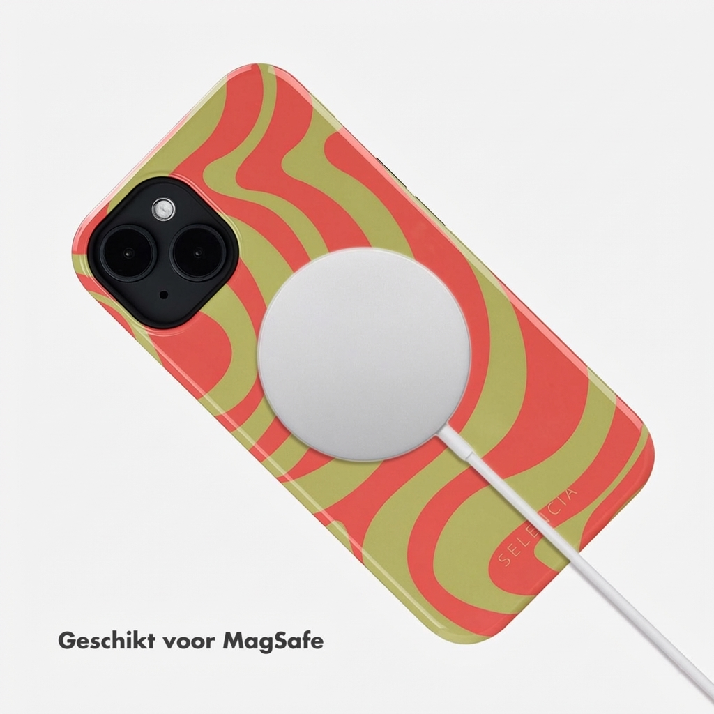 Rood en olijfgroen telefoonhoesje met draaikolkpatroon, laadt op met MagSafe lader.