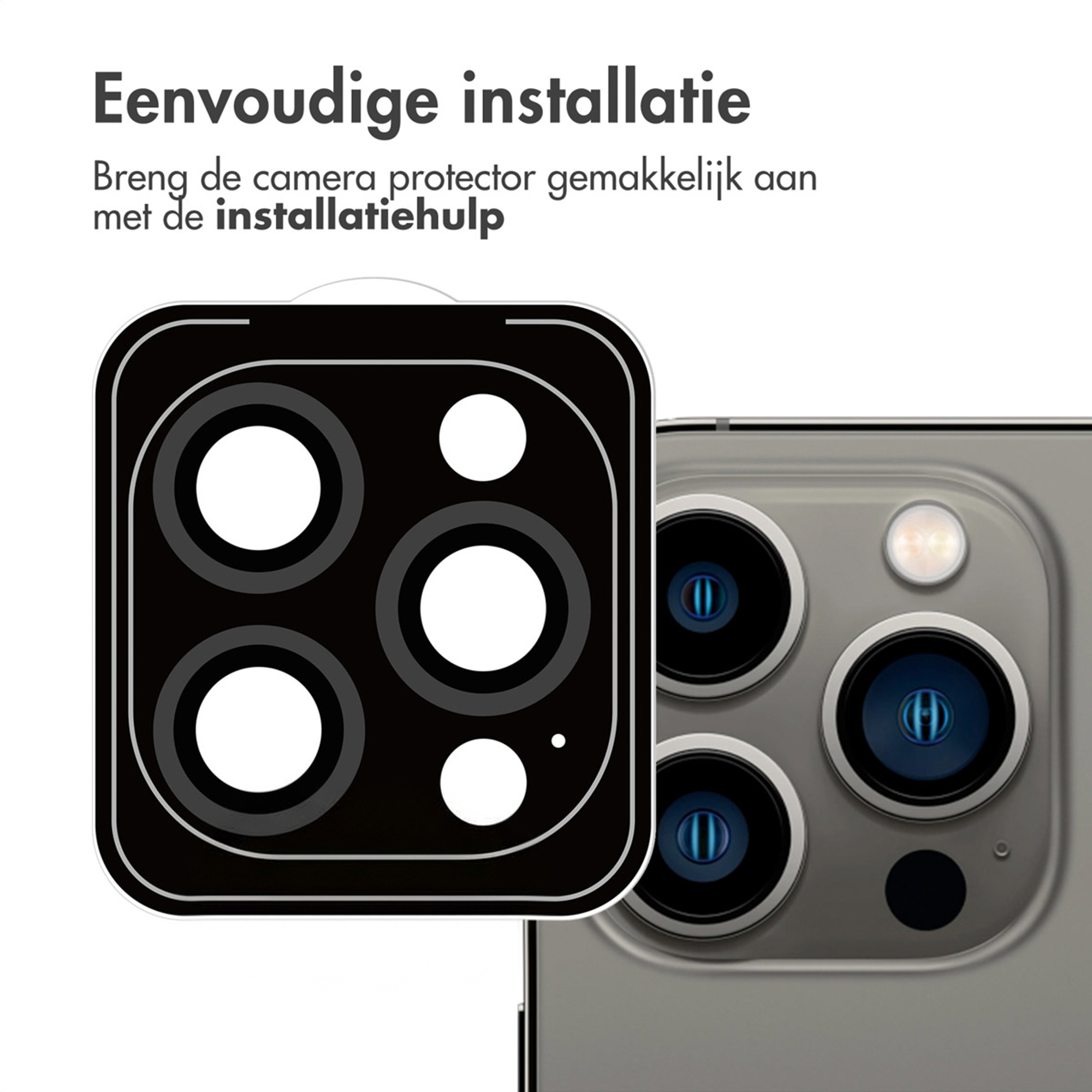 Zwarte cameraprotector met 4 cirkels naast een smartphone met 3 camera's.