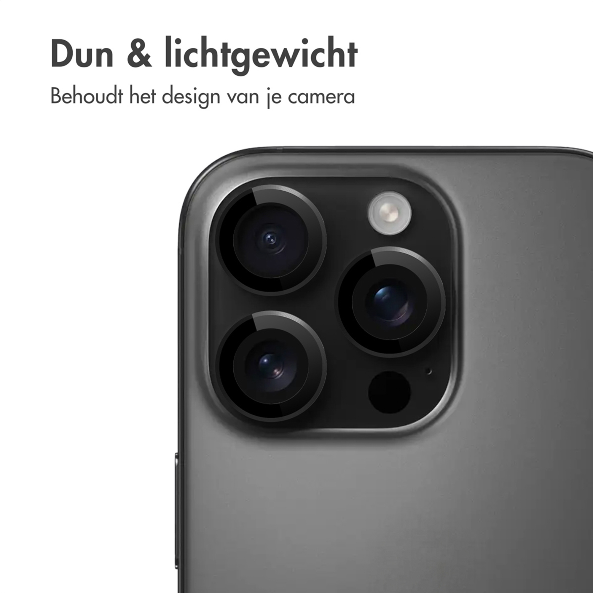 Trois objectifs de caméra et flash sur un smartphone gris.
