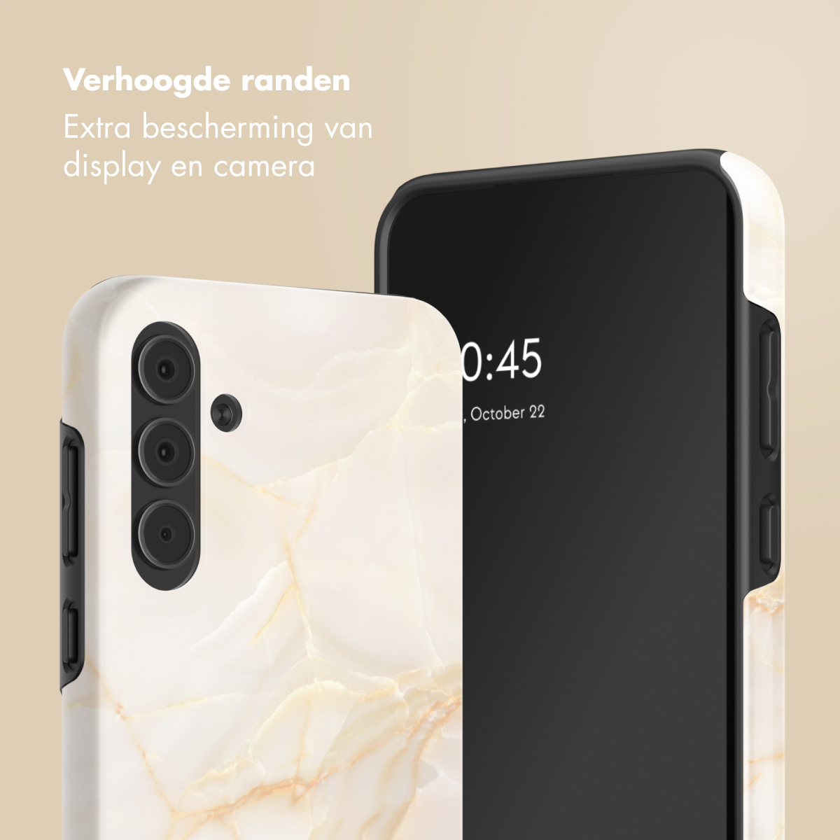 Un telefono con custodia effetto marmo e schermo nero.