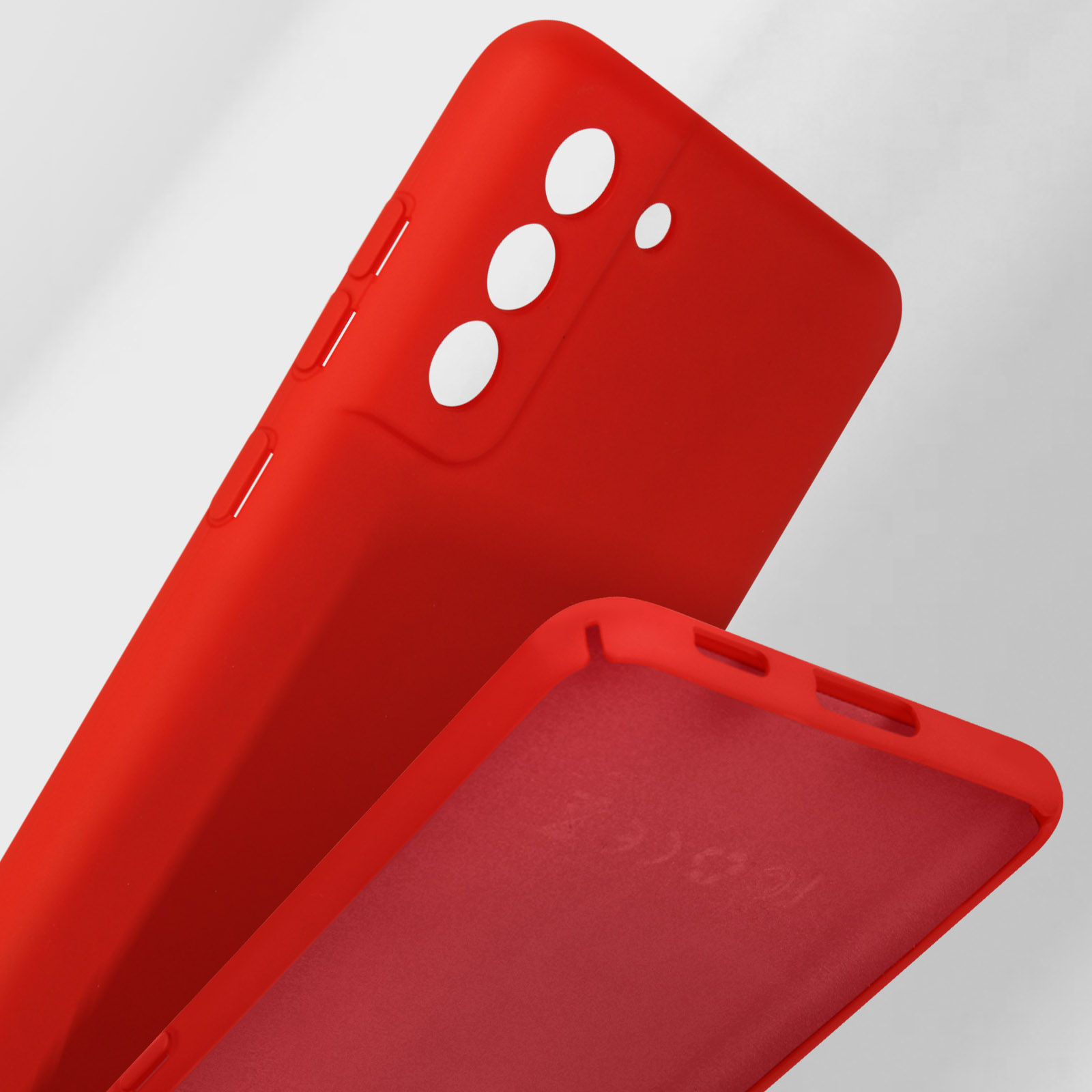 Twee rode telefoonhoesjes op witte achtergrond, één met cameralensopeningen.