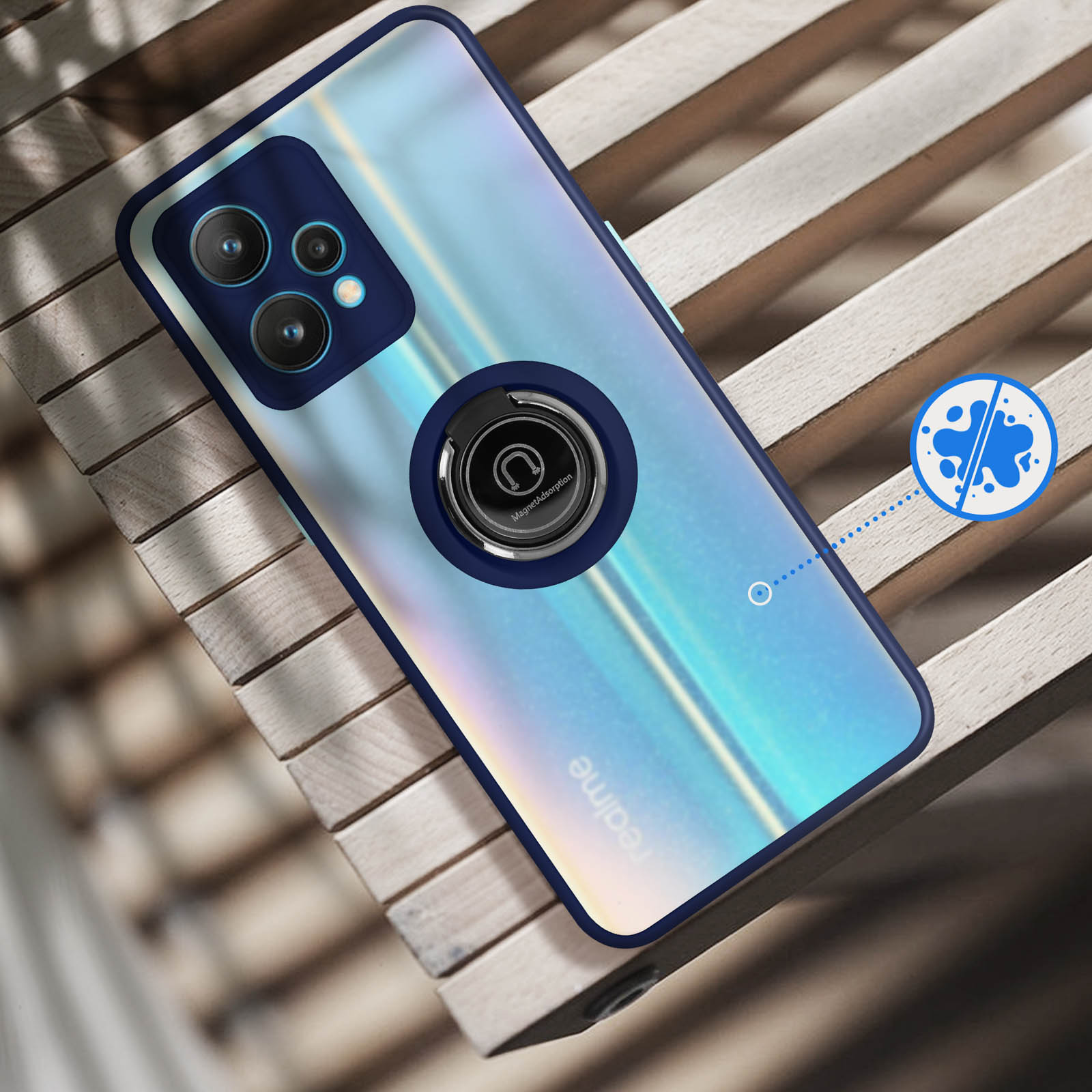 Een smartphone met blauw frame en ringhouder ligt op houten latten.