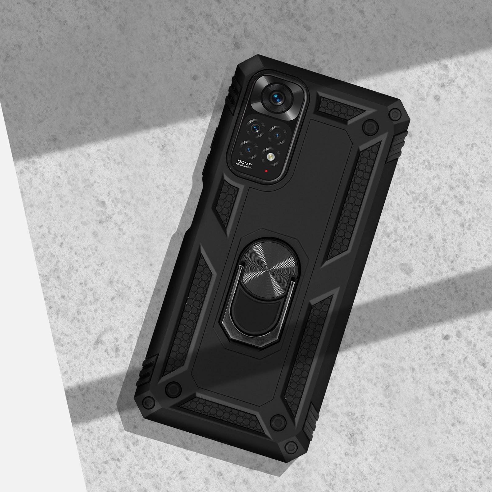 Custodia nera per telefono con anello e fotocamera da 50MP, su superficie grigia.
