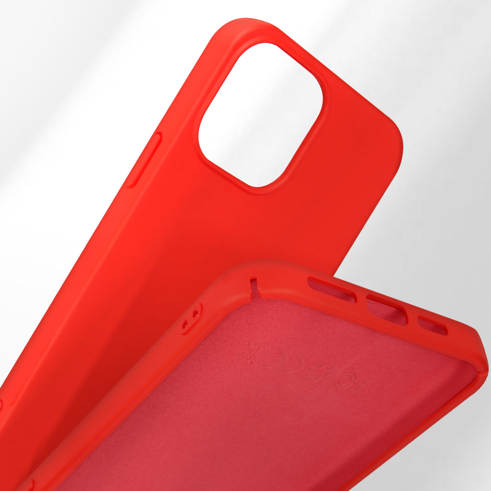 Twee rode telefoonhoesjes op elkaar, één met camera-uitsparing.